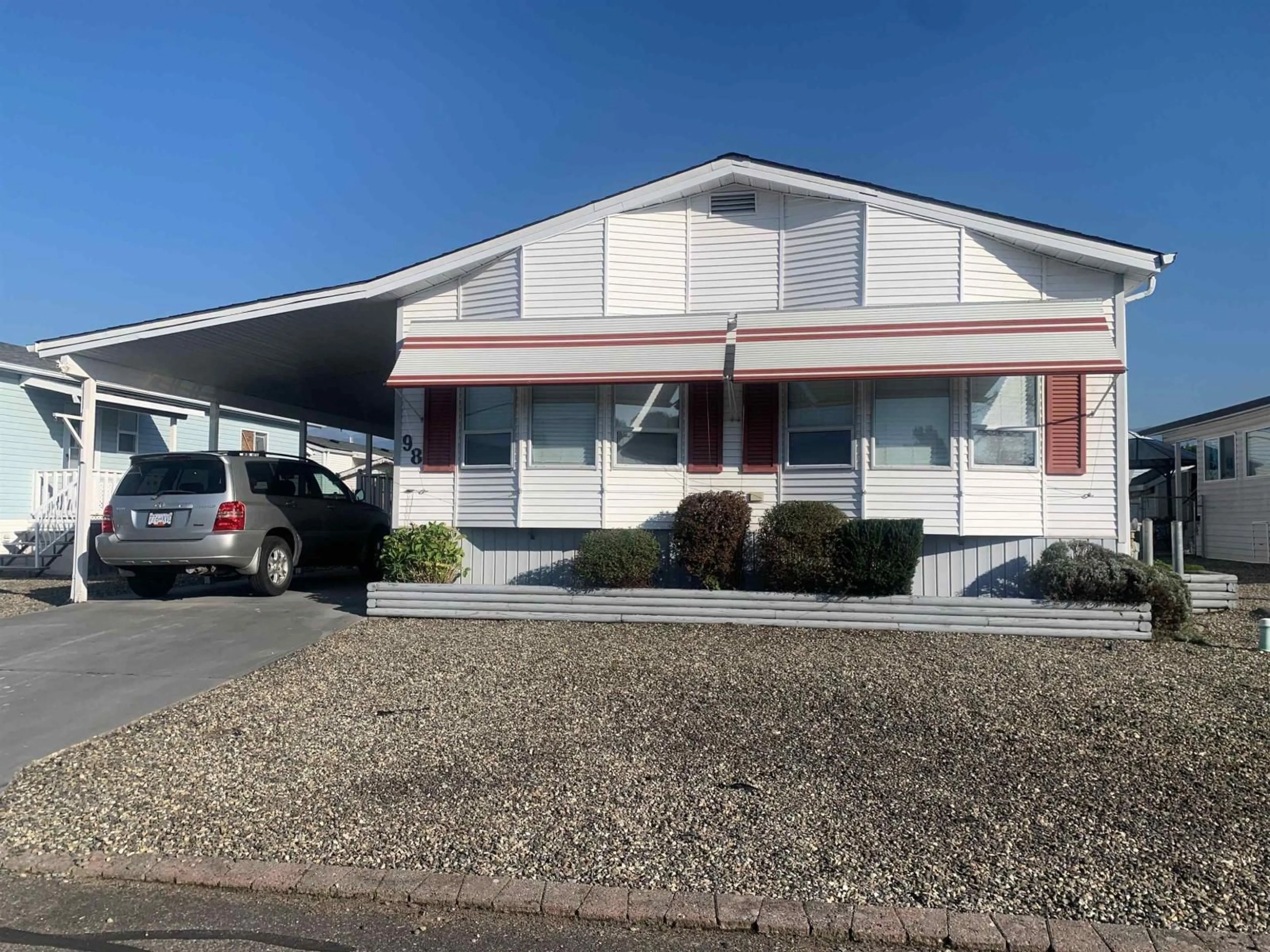 Home with vinyl exterior material, street for 98 - 9055 ASHWELL ROAD, Chilliwack British Columbia V2P7S6