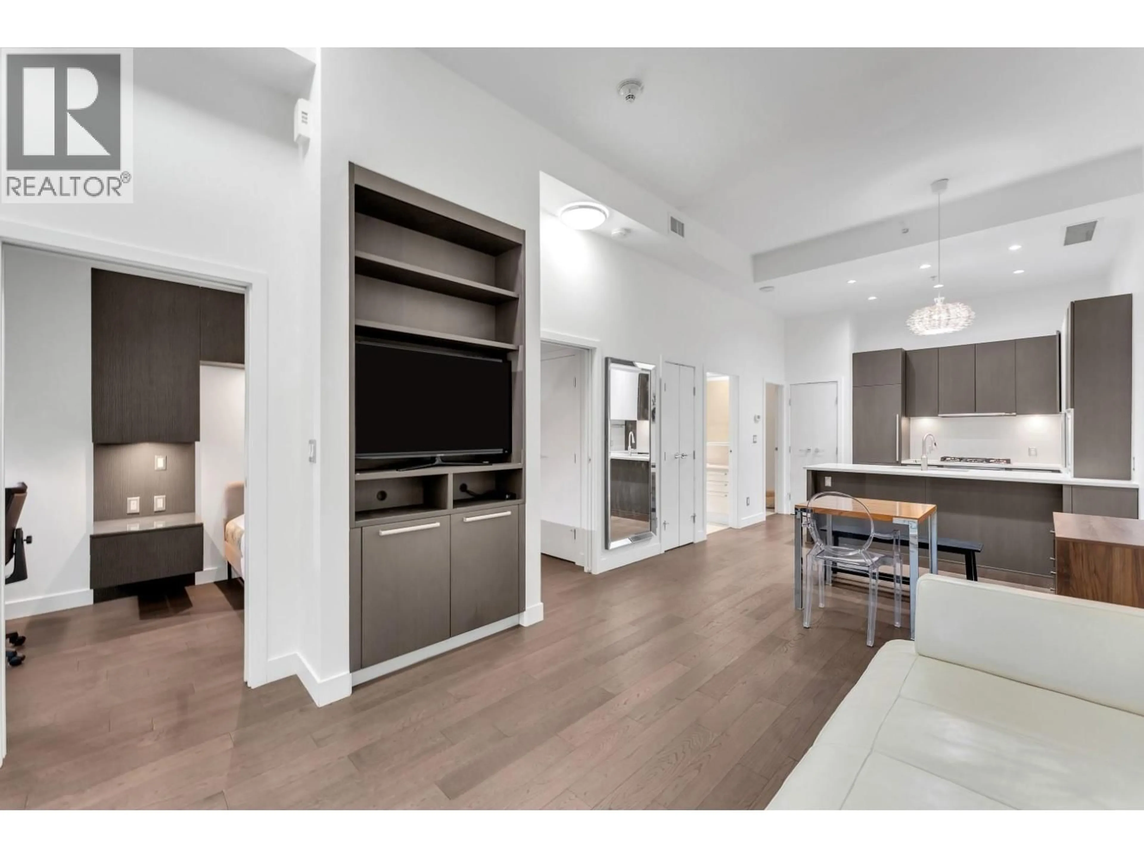 Unknown for 268 1ST AVENUE, Vancouver British Columbia V5Y3T2