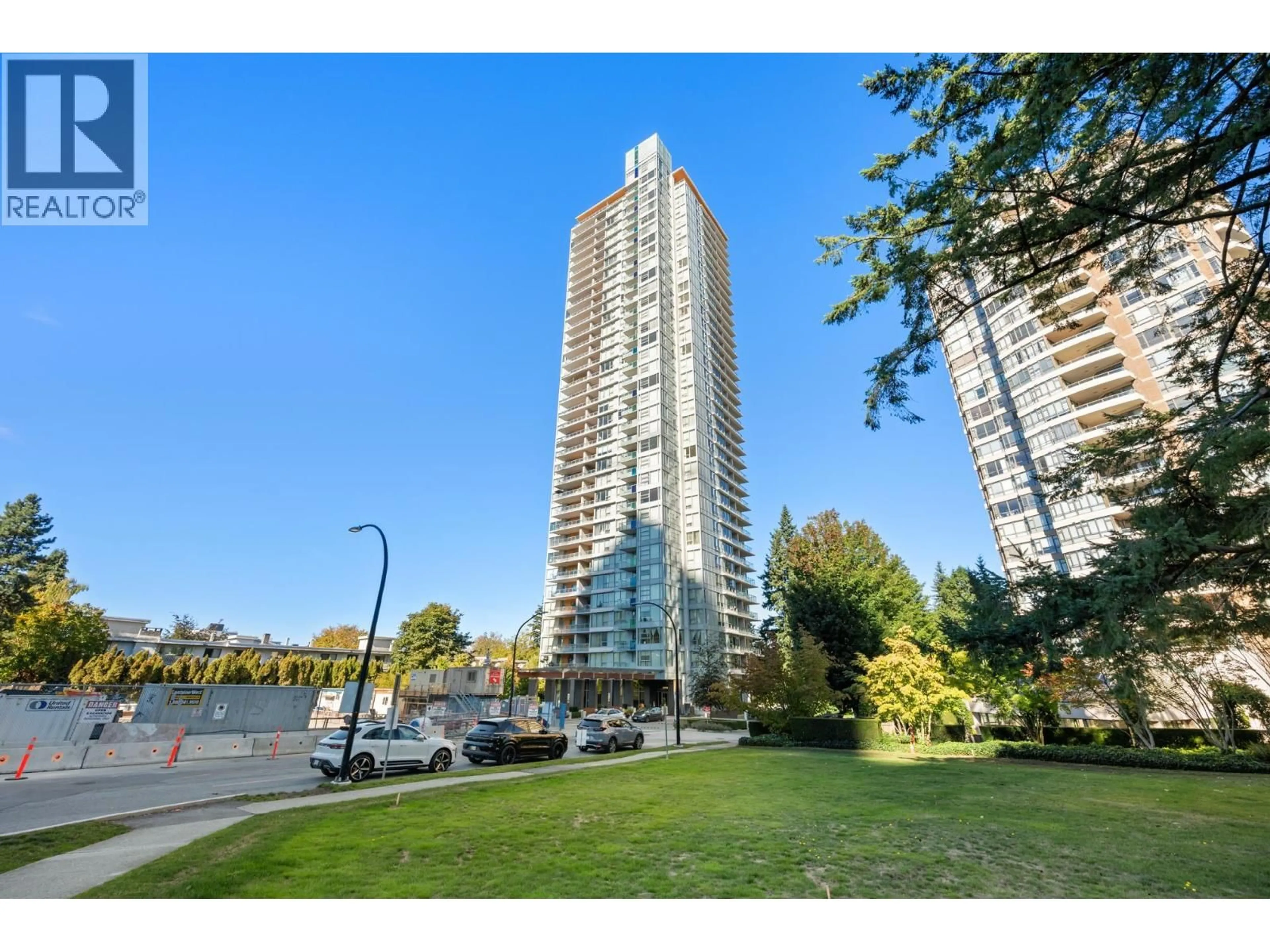 Patio, street for 3707 - 5883 BARKER AVENUE, Burnaby British Columbia V5H0G4