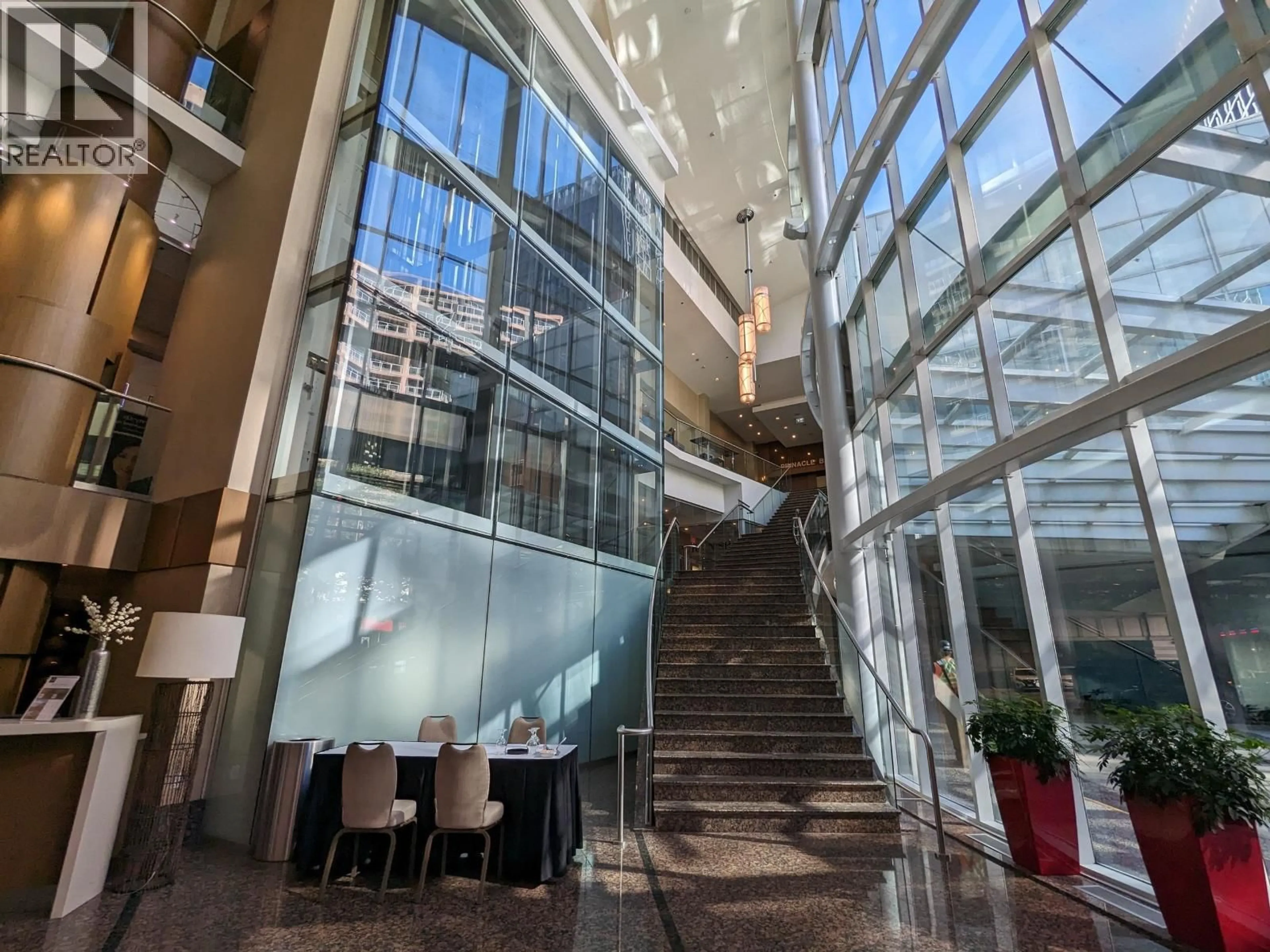 Indoor foyer for 2203 - 1128 HASTINGS STREET, Vancouver British Columbia V6E4R5