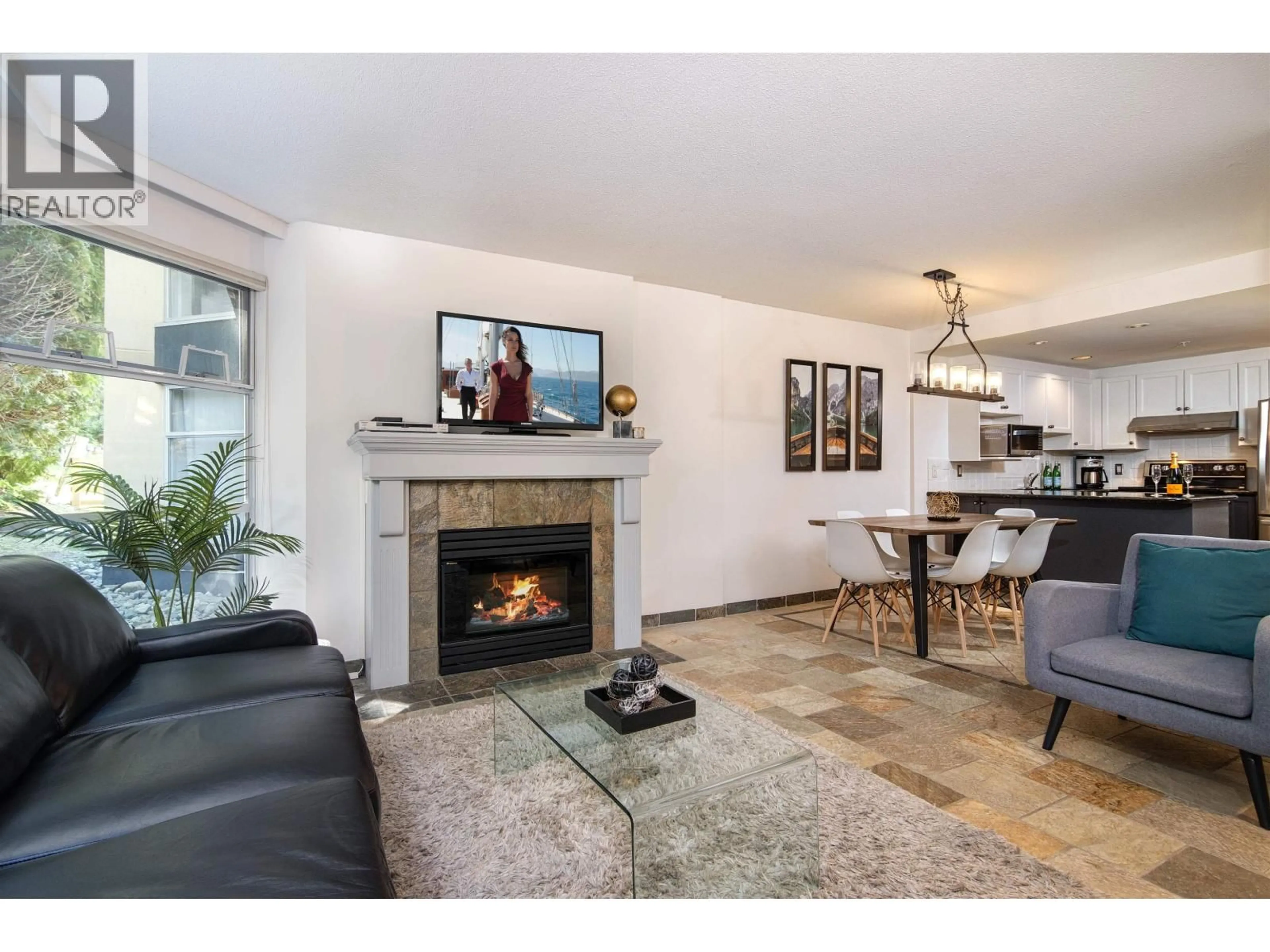 Living room with furniture, unknown for 212 - 4910 SPEARHEAD PLACE, Whistler British Columbia V0N1B4