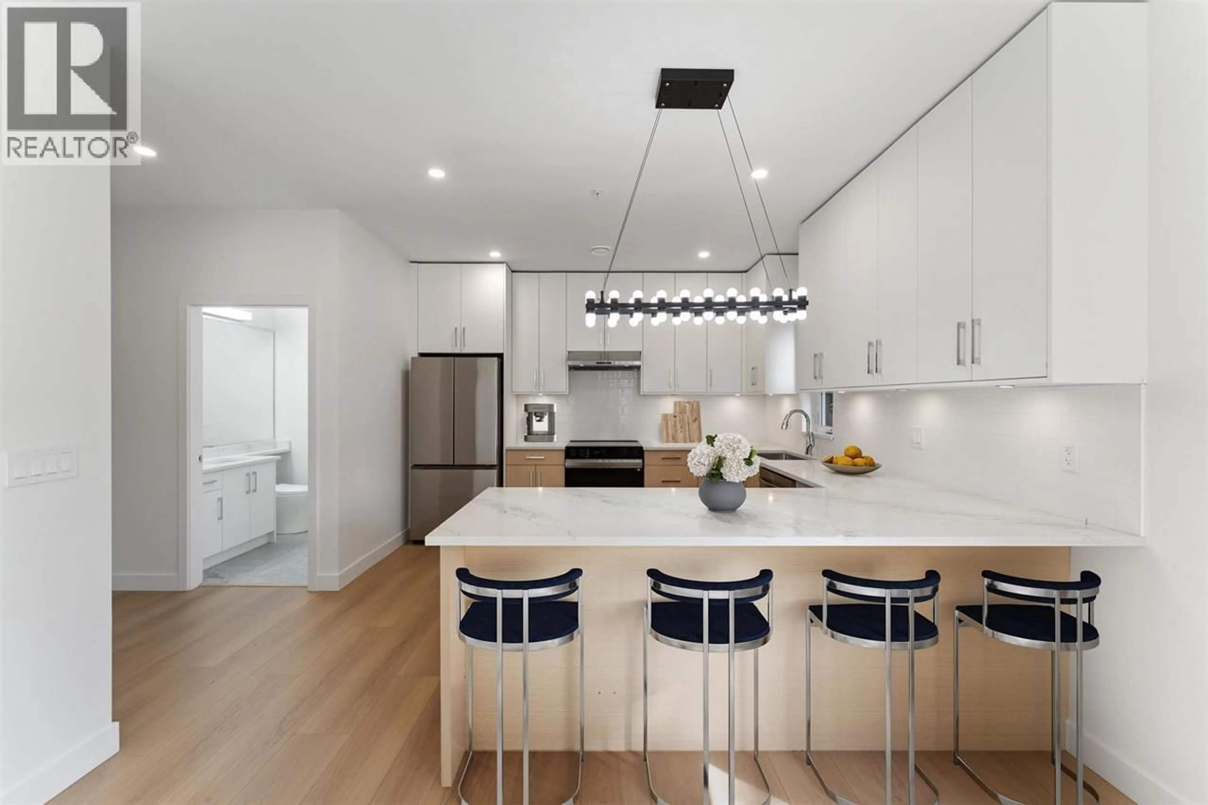 Contemporary kitchen, unknown for 842 ST. DENIS AVENUE, North Vancouver British Columbia V7J2G4
