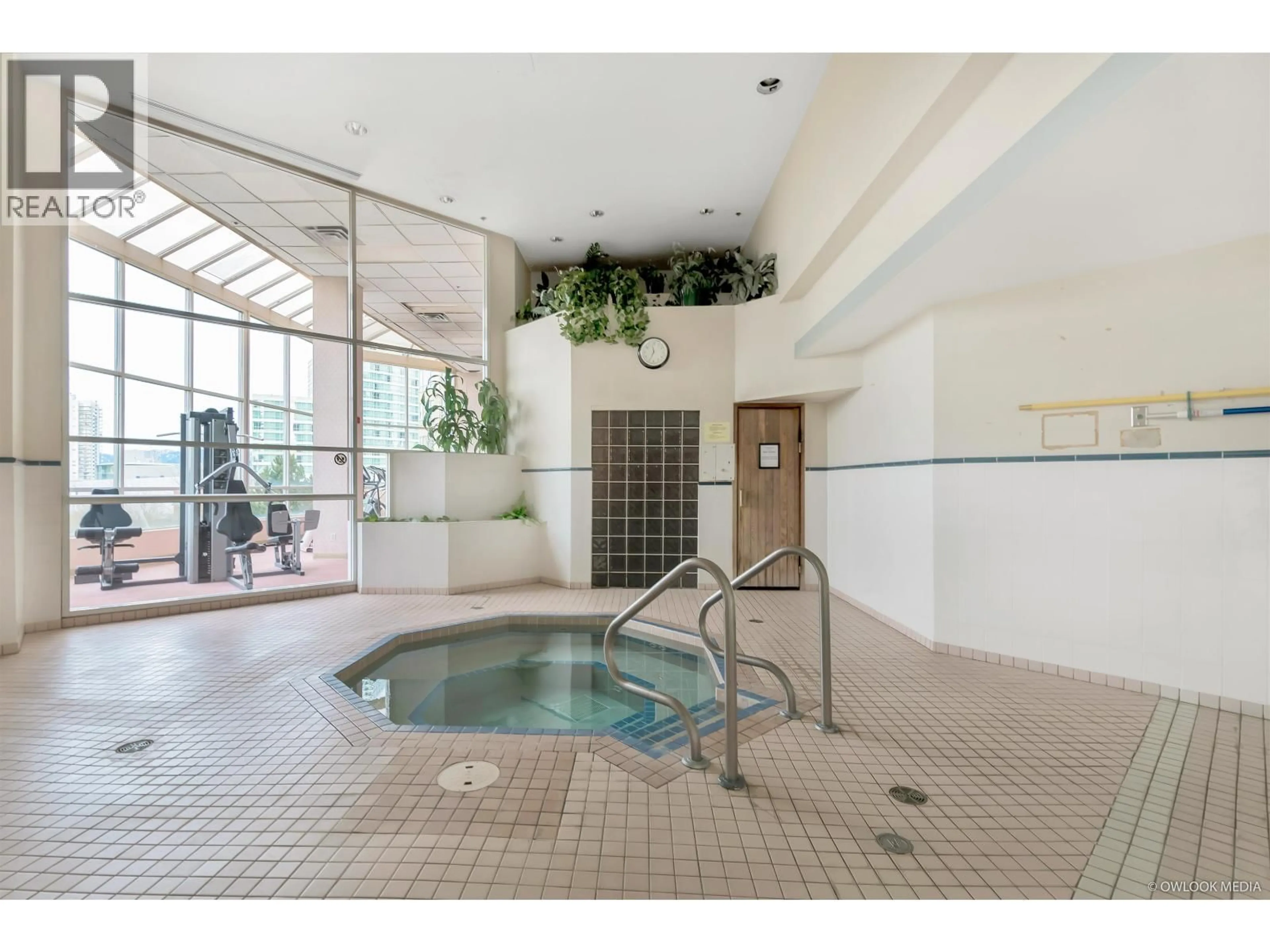 Pool for 1005 - 6240 MCKAY AVENUE, Burnaby British Columbia V5H4L8