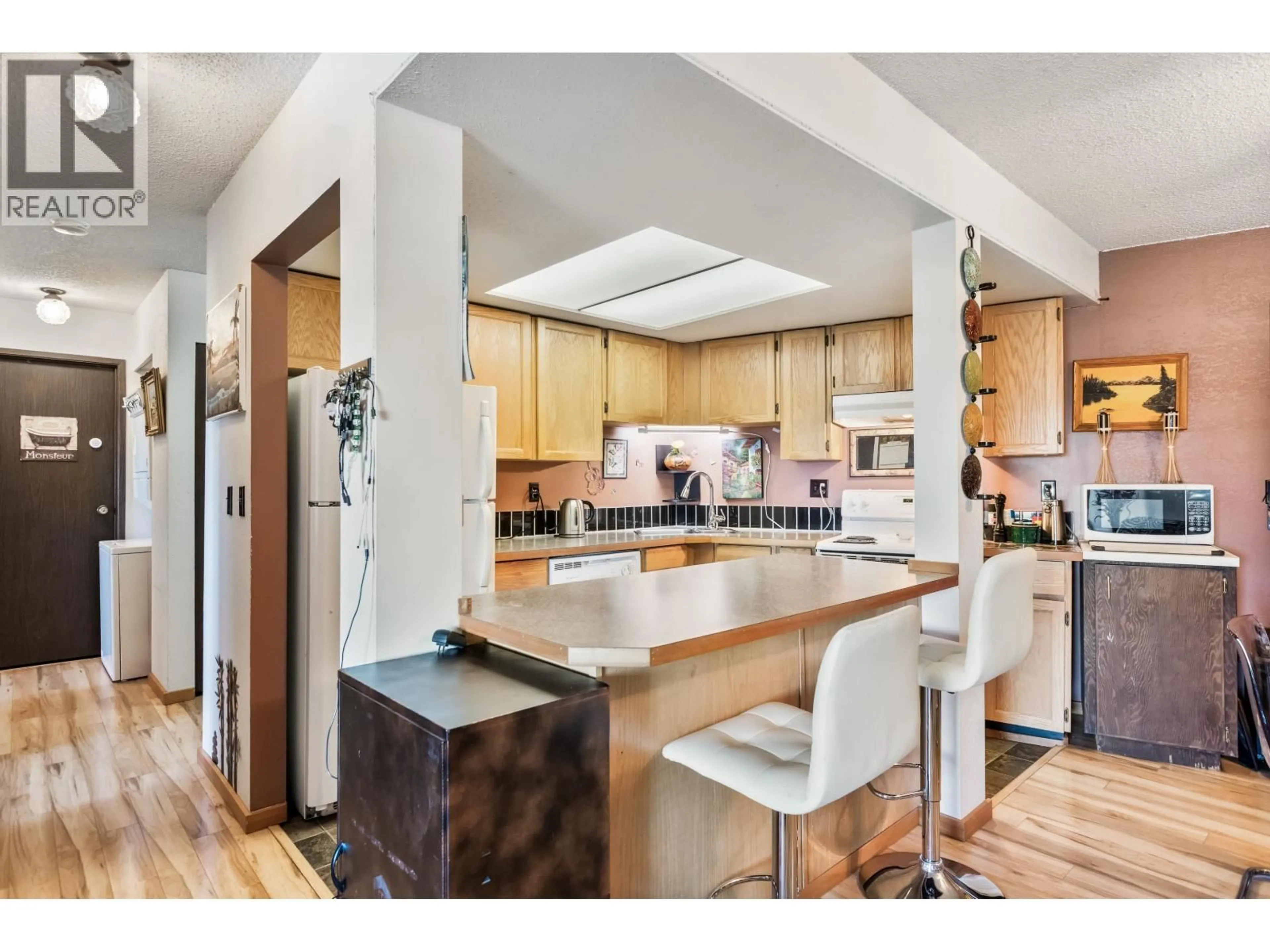 Open concept kitchen, unknown for 37 - 11900 228 STREET, Maple Ridge British Columbia V2X6L9