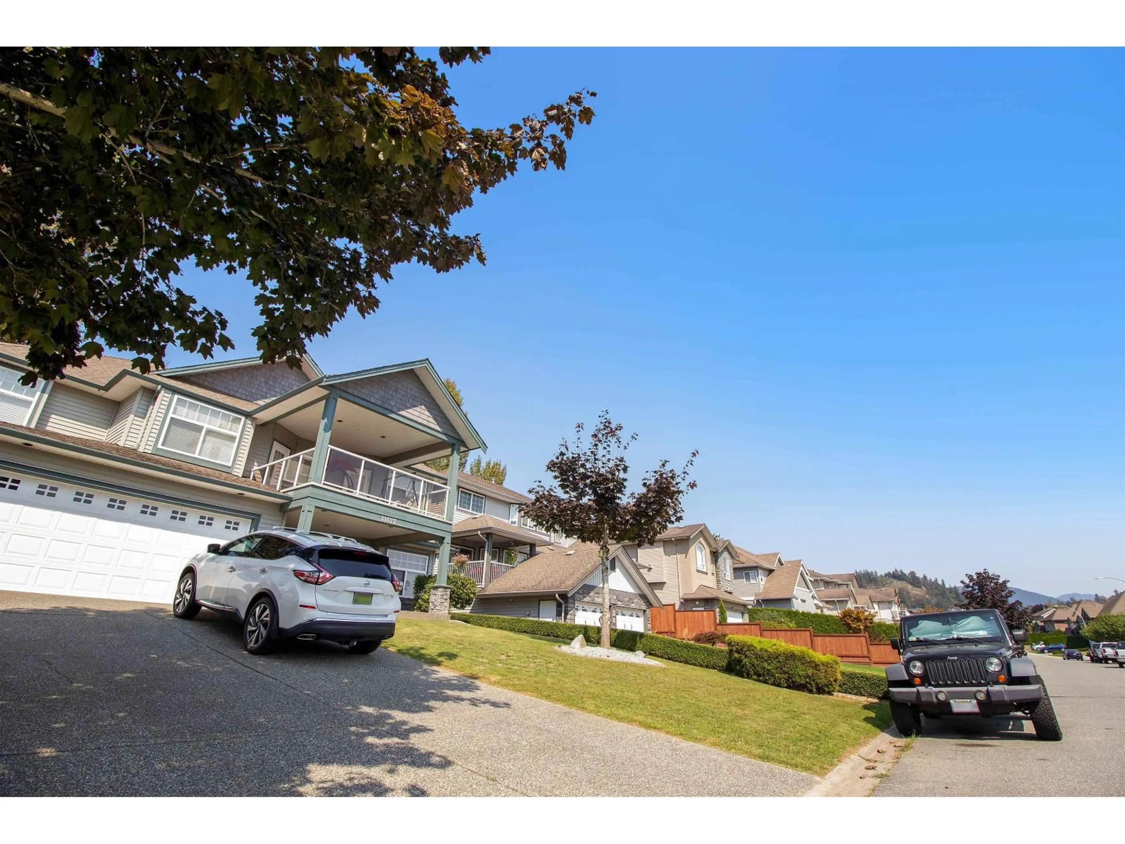 A pic from outside/outdoor area/front of a property/back of a property/a pic from drone, street for 33577 12, Mission British Columbia V2V6Z6