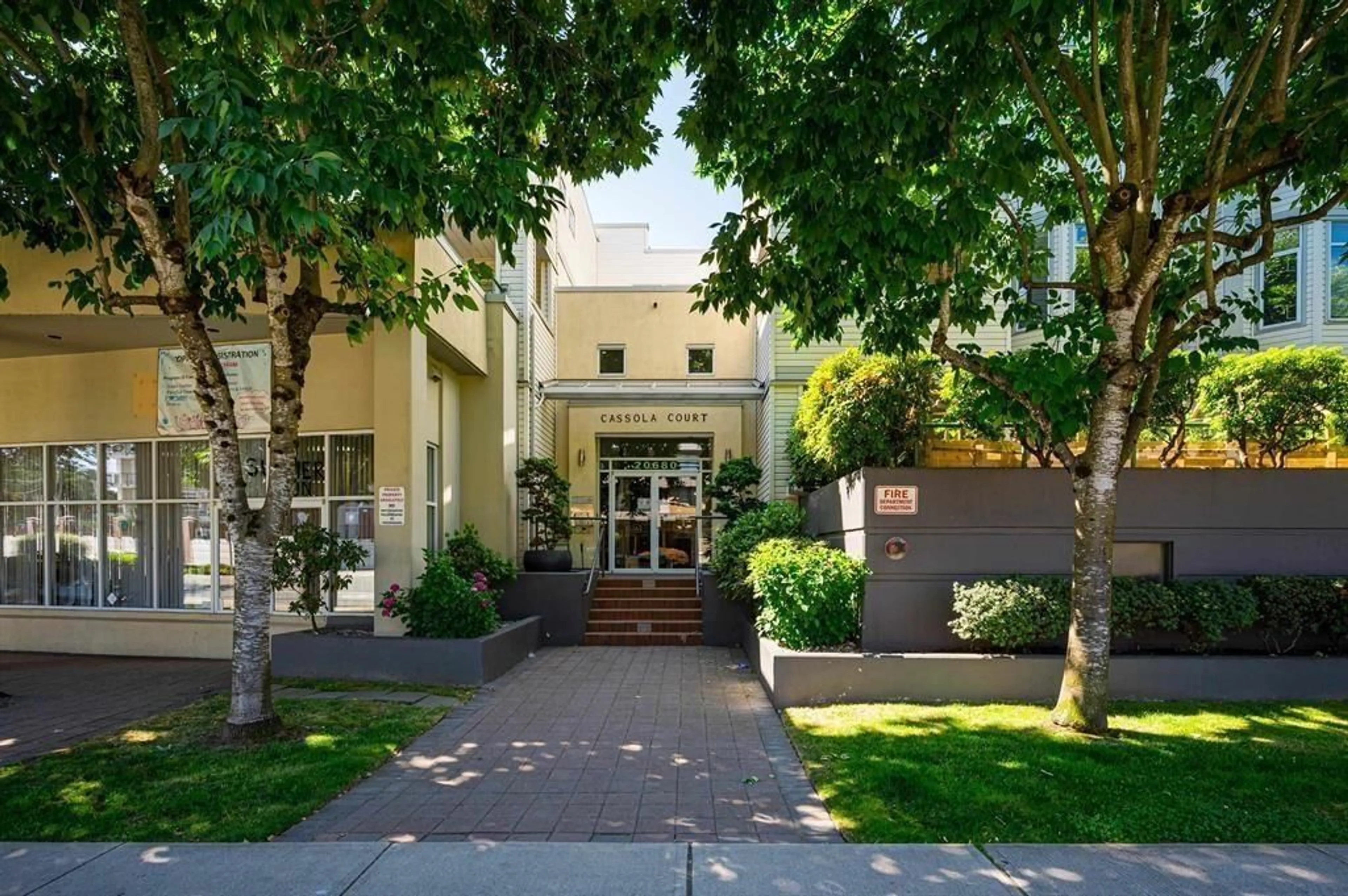 Indoor foyer for 307 - 20680 56, Langley British Columbia V3A3Z1