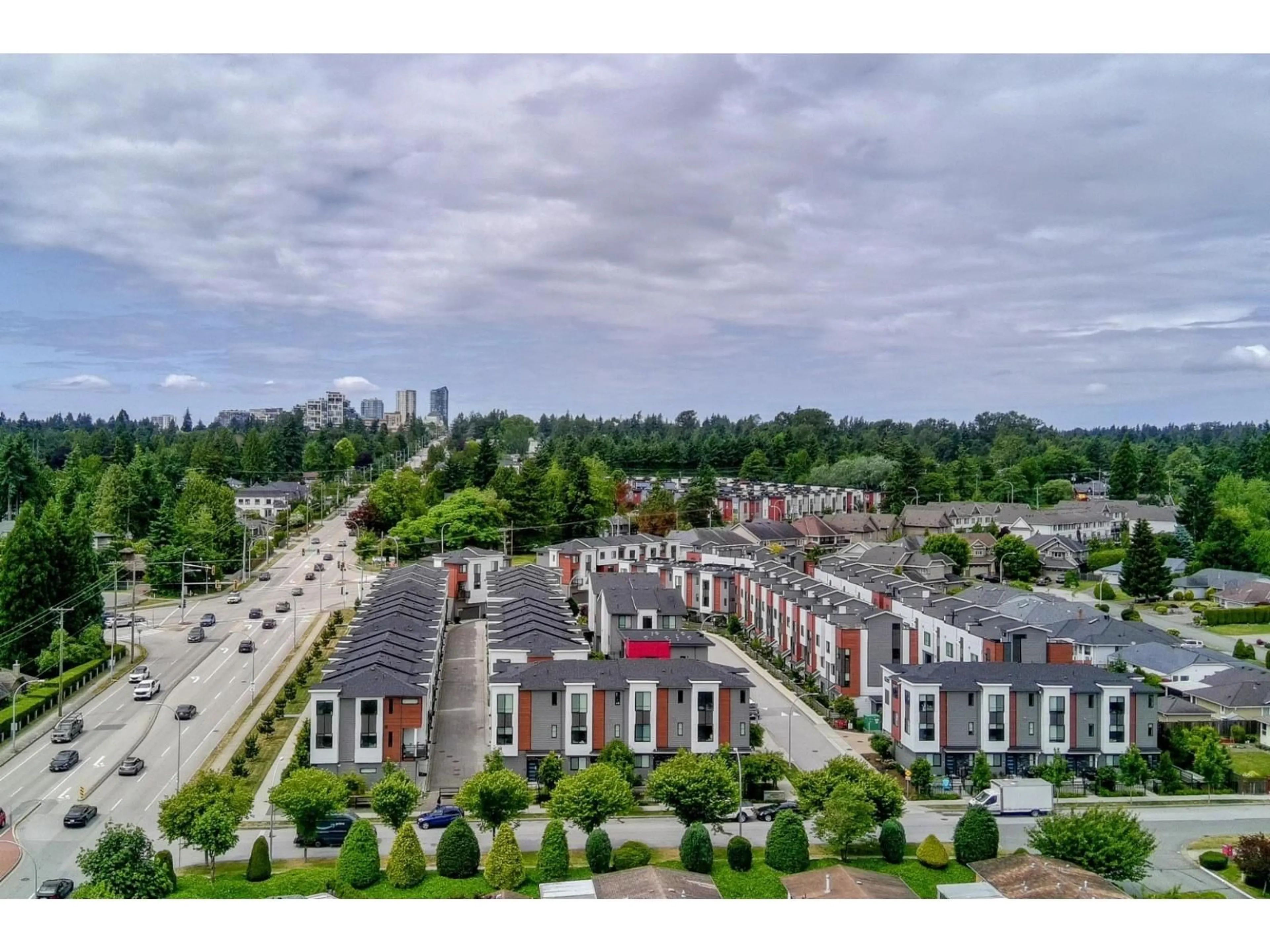A pic from outside/outdoor area/front of a property/back of a property/a pic from drone, unknown for 10 - 1639 162, Surrey British Columbia V4A4Y1