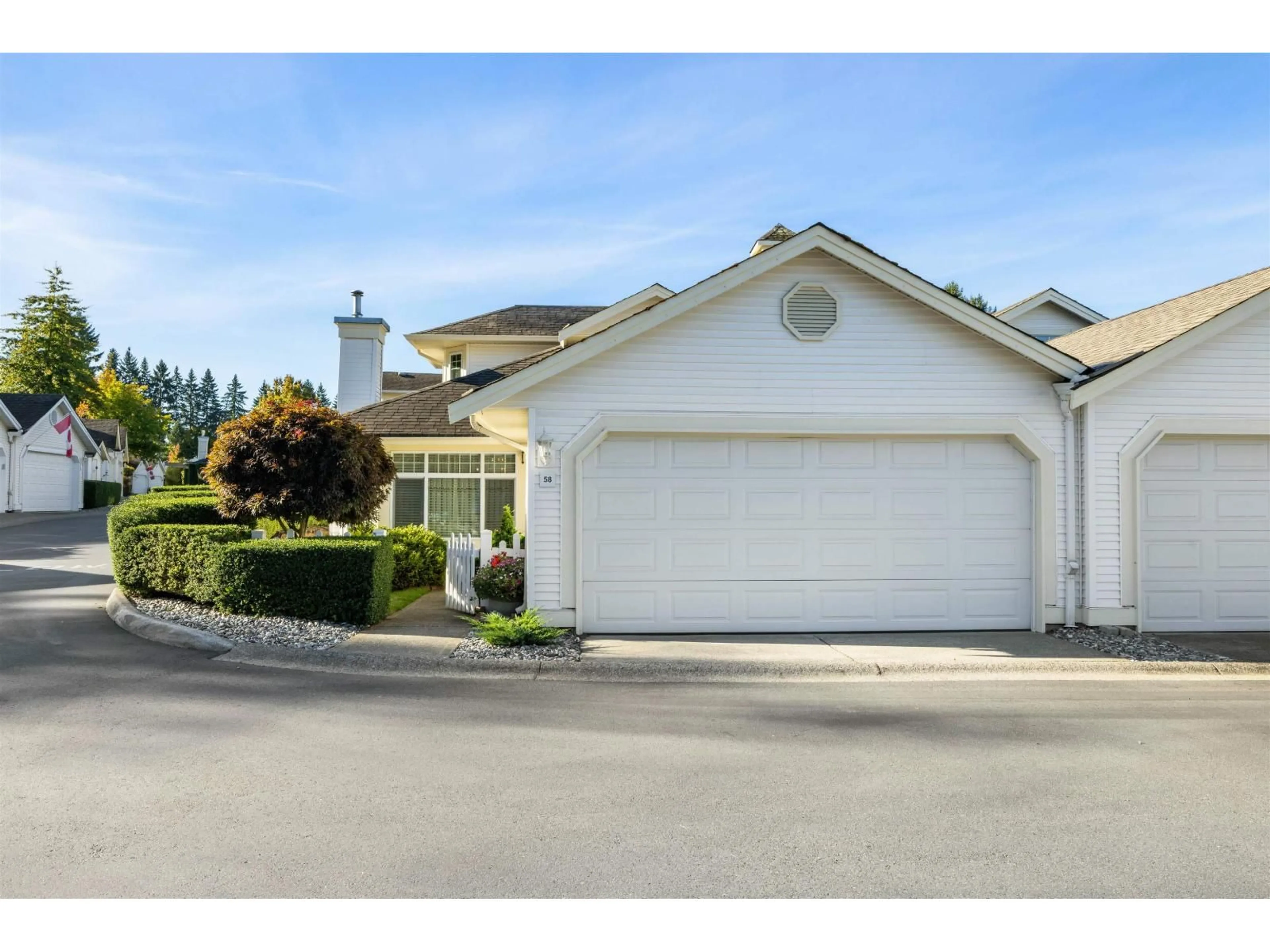 Home with vinyl exterior material, street for 58 - 9208 208TH, Langley British Columbia V1M2M9