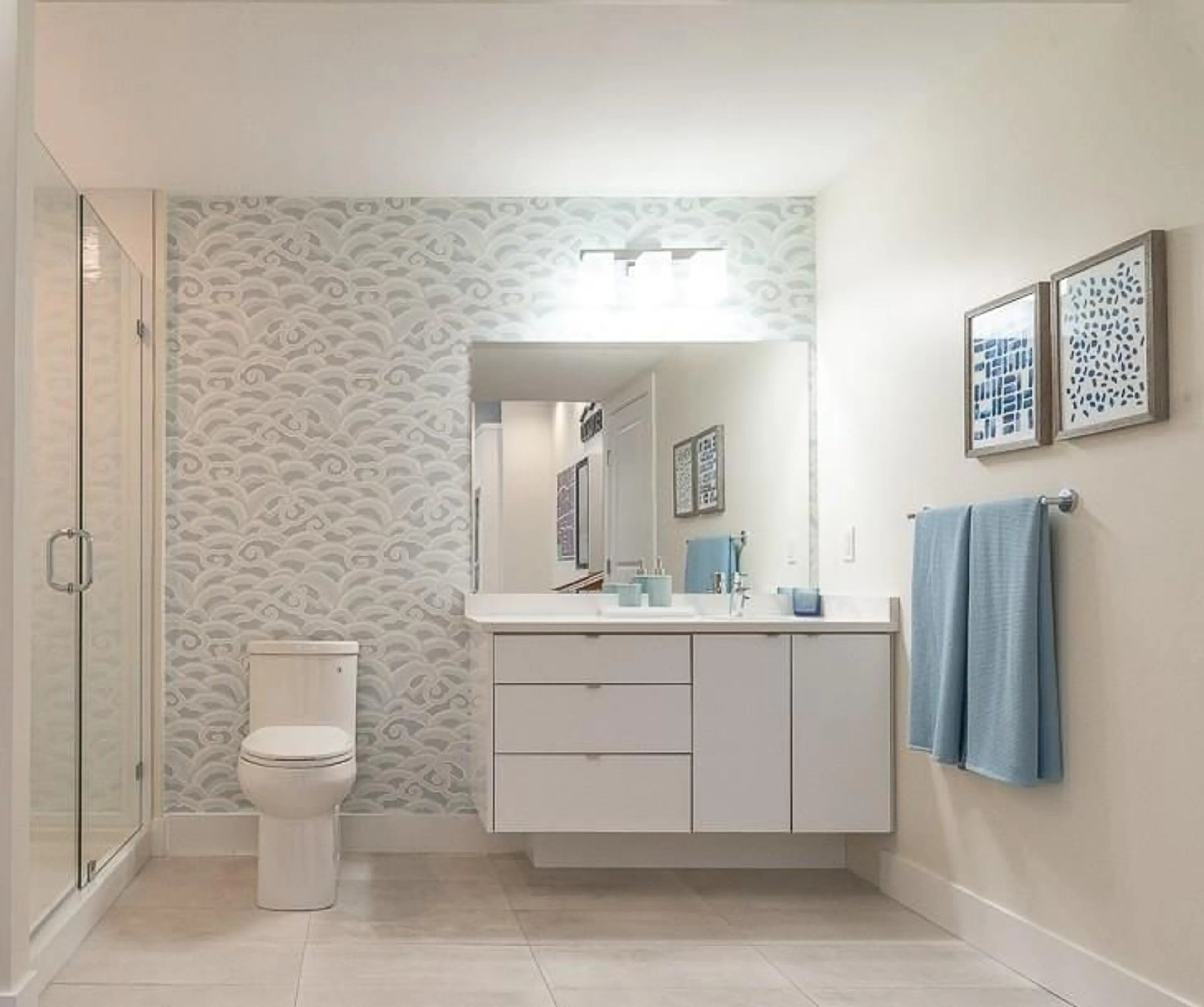 Contemporary bathroom, ceramic/tile floor for 604 - 2649 JAMES, Abbotsford British Columbia V2T0K2