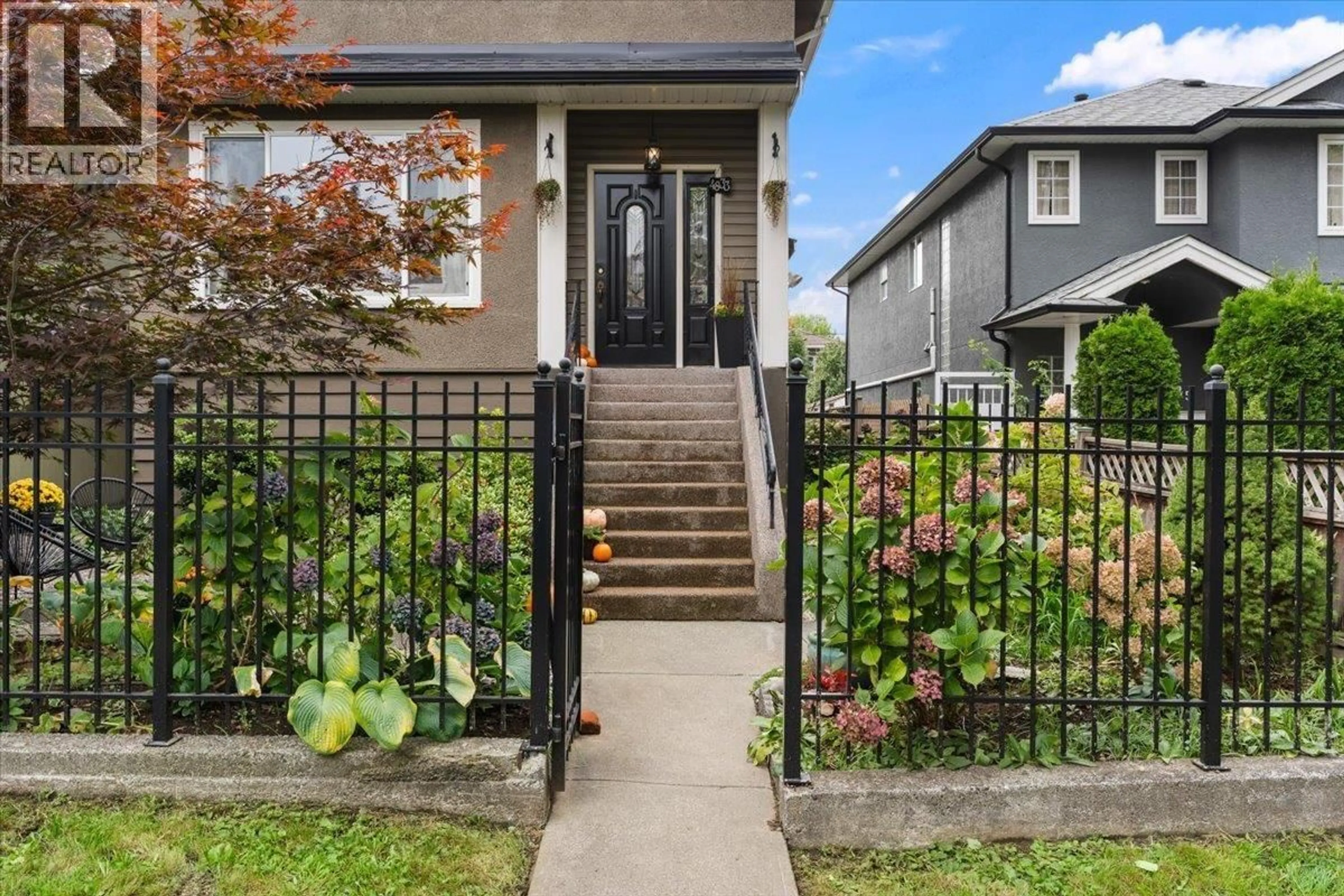 Unknown for 4833 LANARK STREET, Vancouver British Columbia V5N3S1