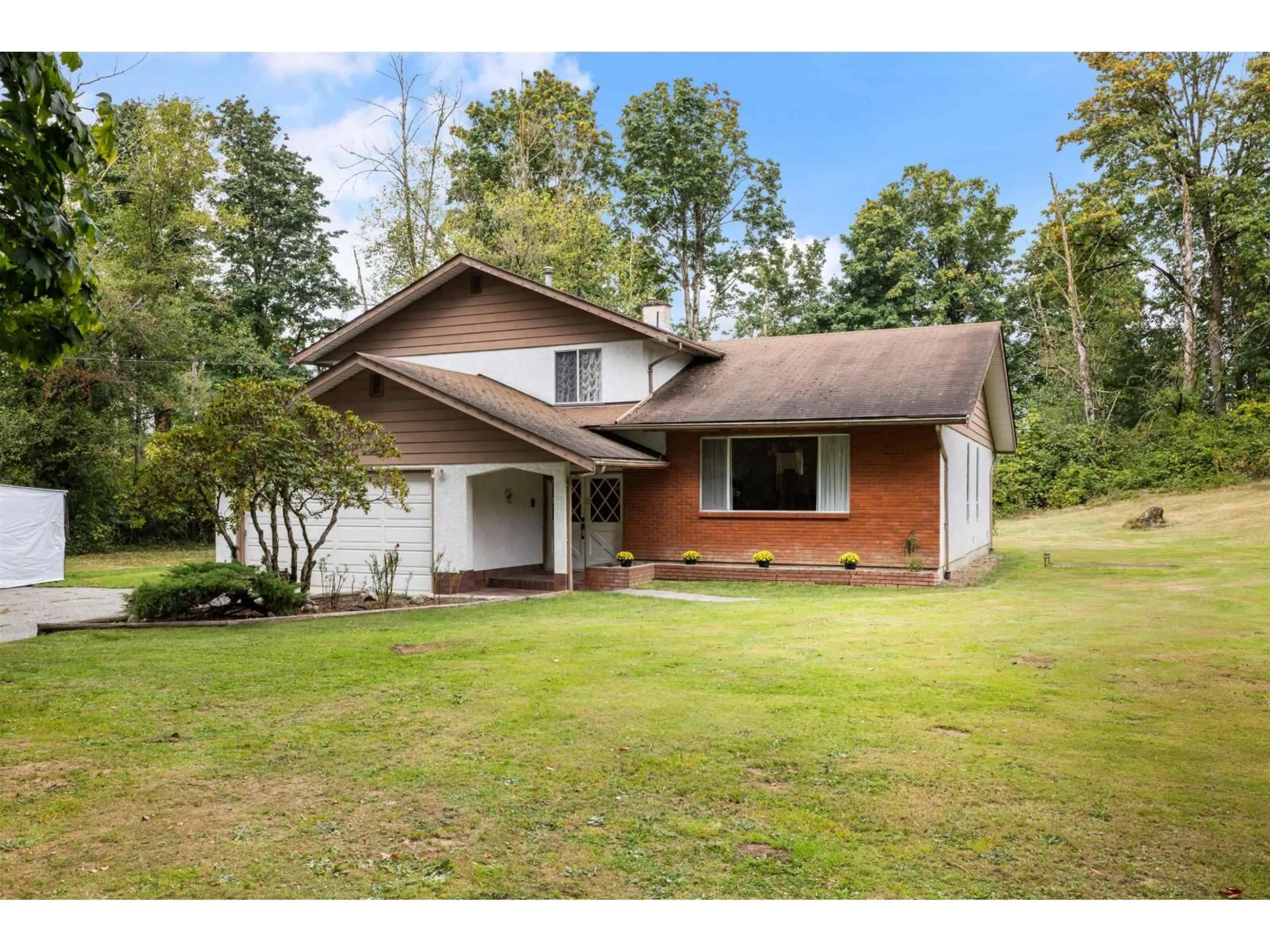 Home with brick exterior material, unknown for 27355 12B, Langley British Columbia V4W2P7