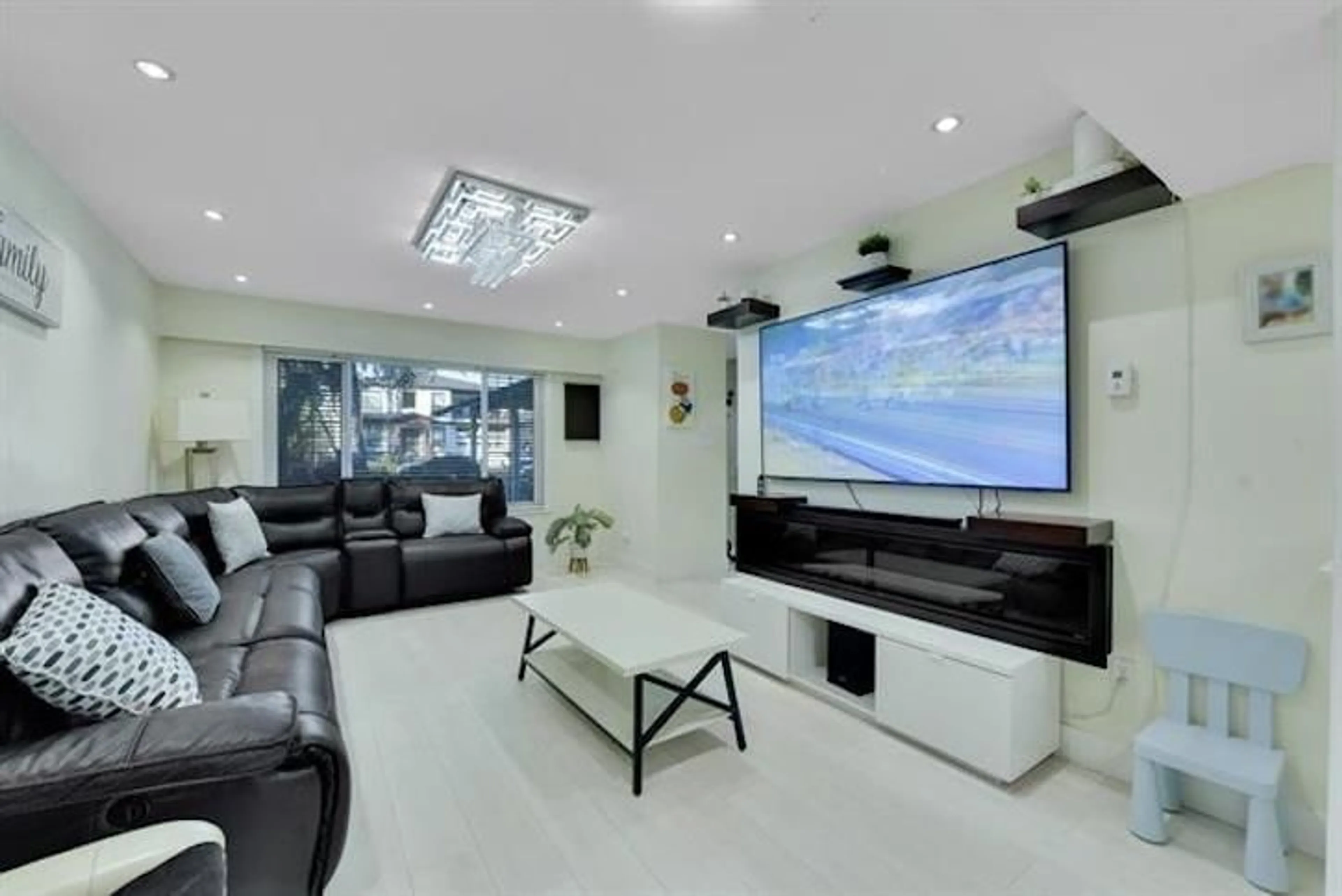Home theater for 9068 146A, Surrey British Columbia V3R6X7