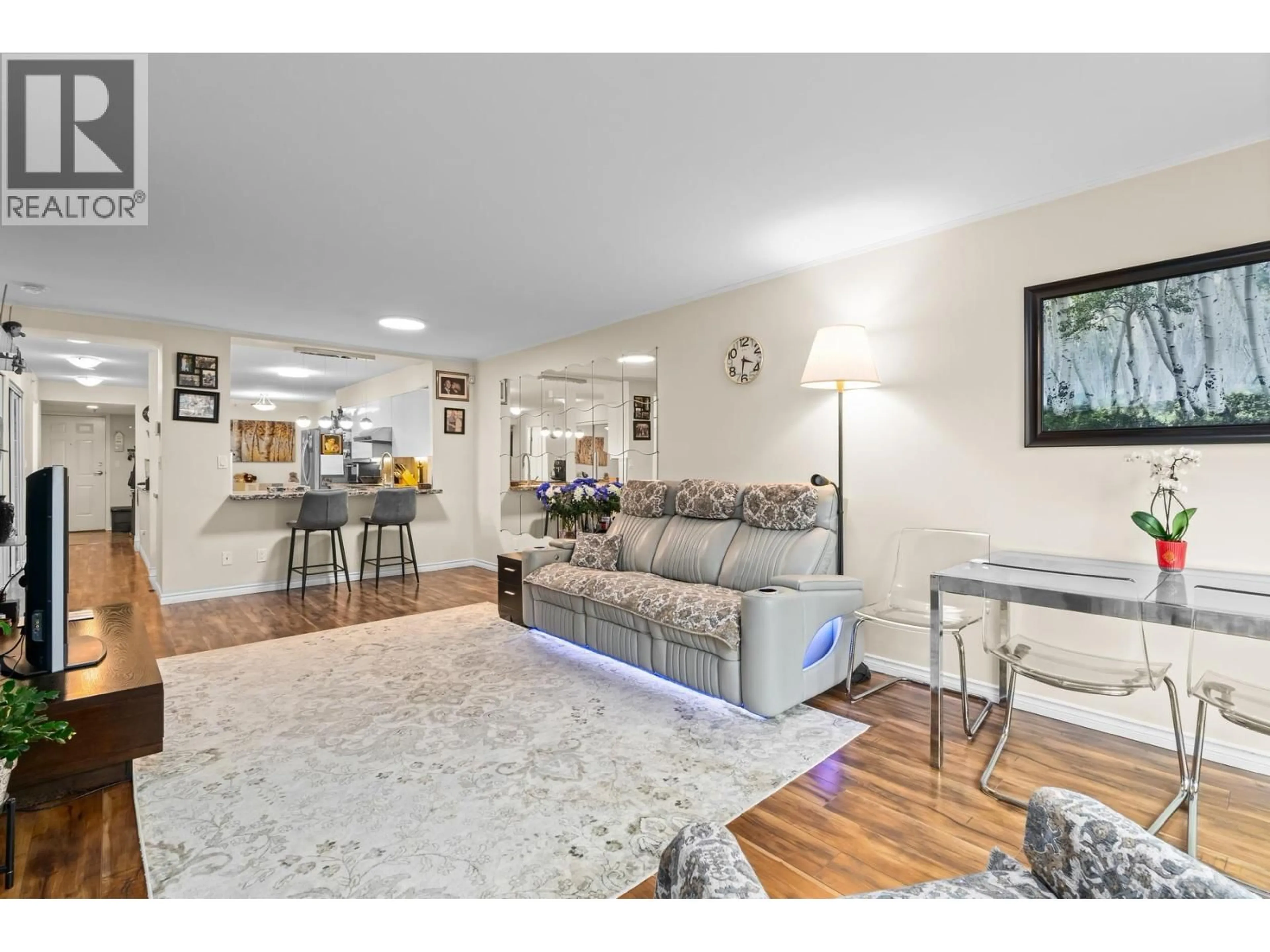 Living room with furniture, unknown for 303 - 1488 HORNBY STREET, Vancouver British Columbia V6Z1X3