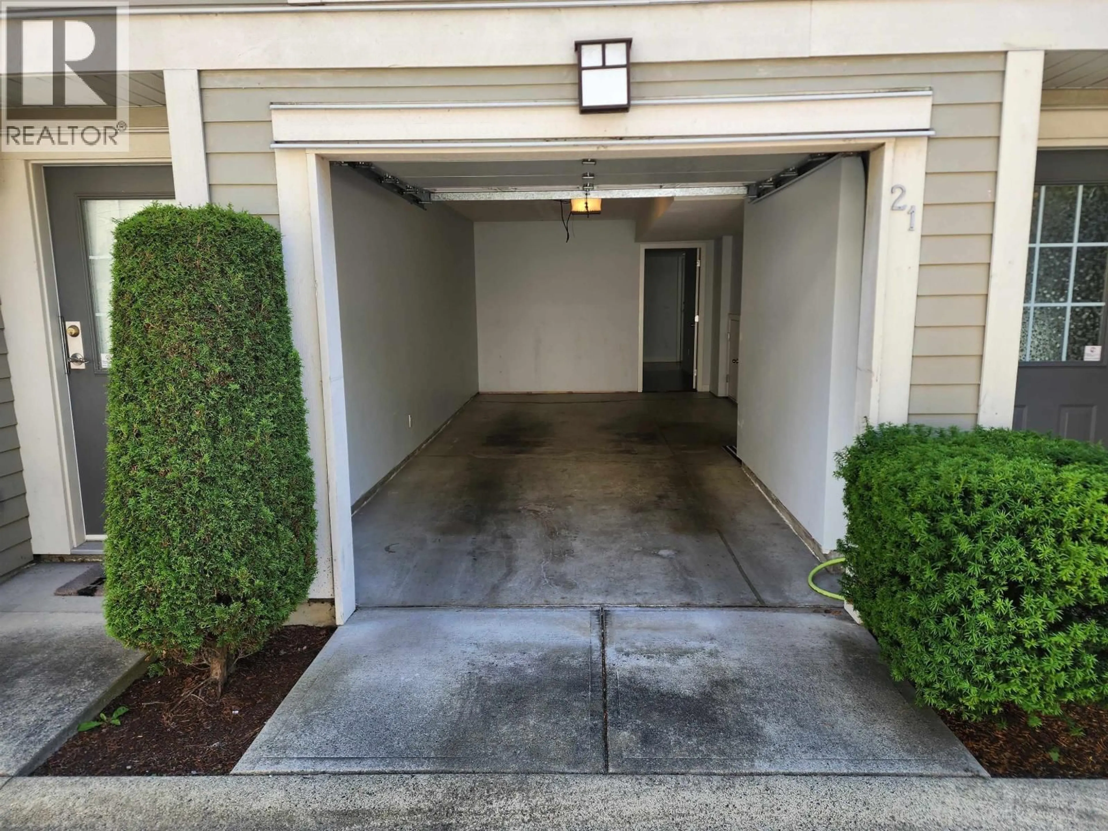 Indoor entryway for 21 - 8080 FRANCIS ROAD, Richmond British Columbia V6Y1A4