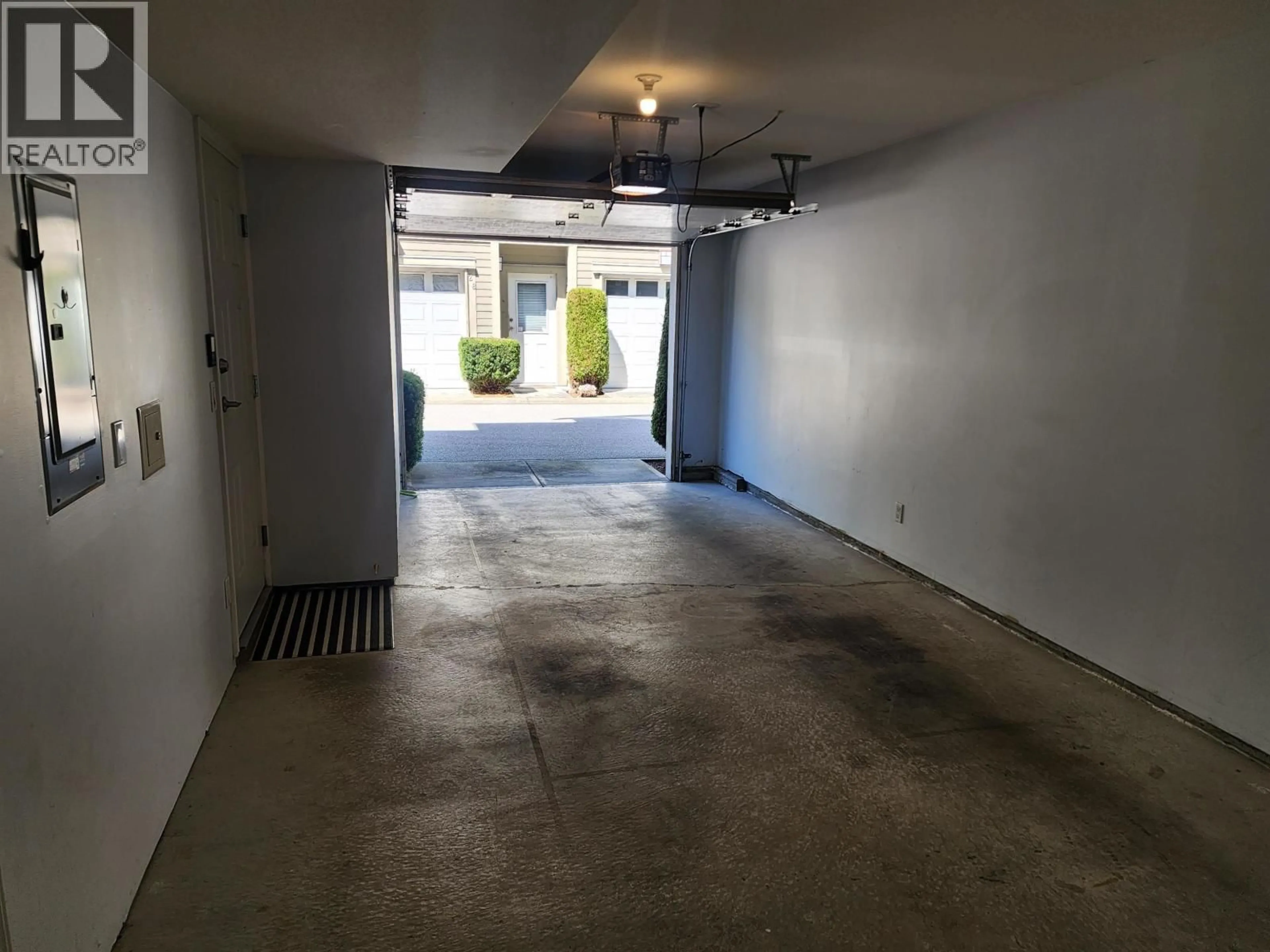 Indoor garage for 21 - 8080 FRANCIS ROAD, Richmond British Columbia V6Y1A4