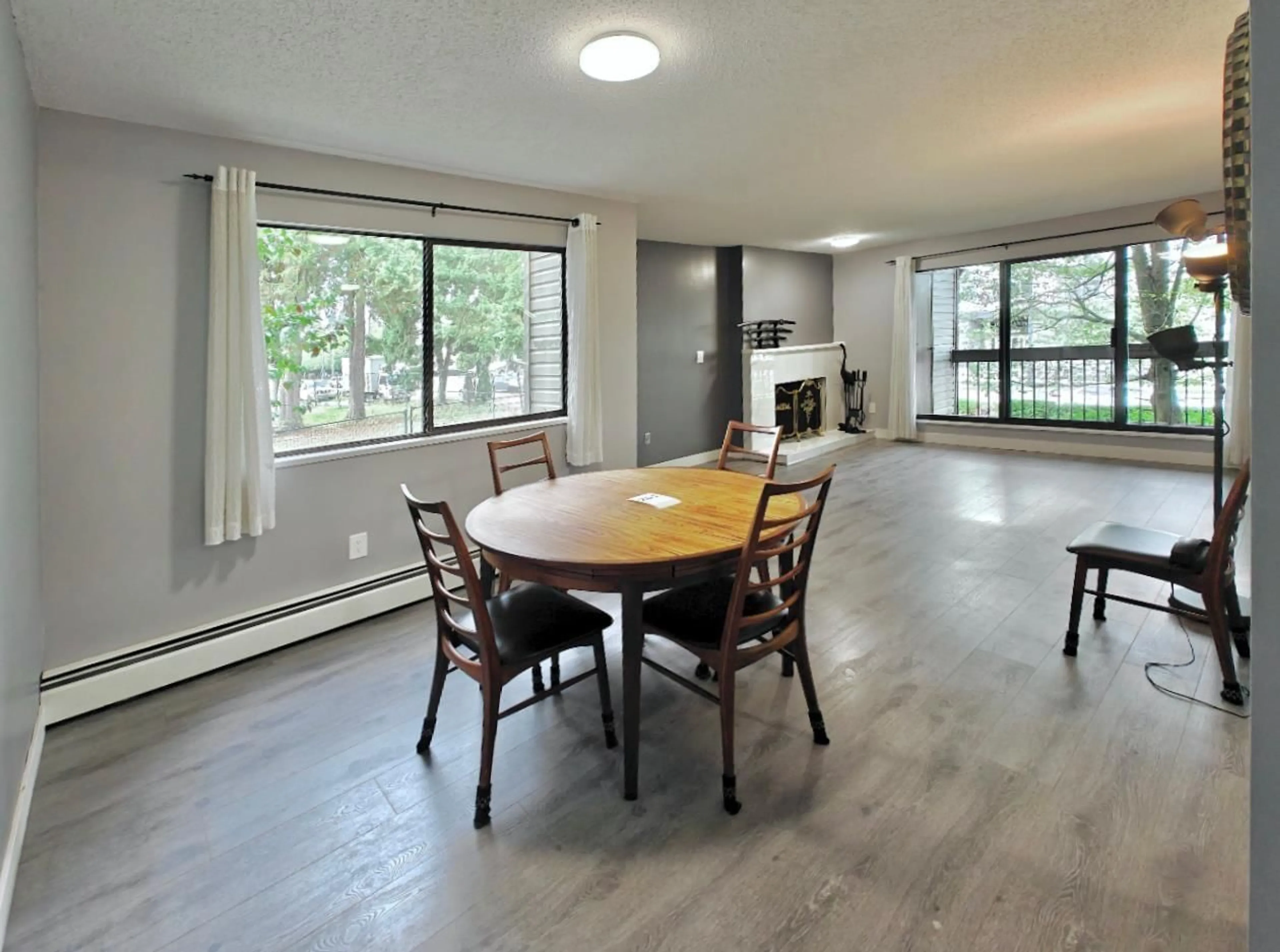 Dining room, wood/laminate floor for 201 - 13316 OLD YALE, Surrey British Columbia V3T5J5