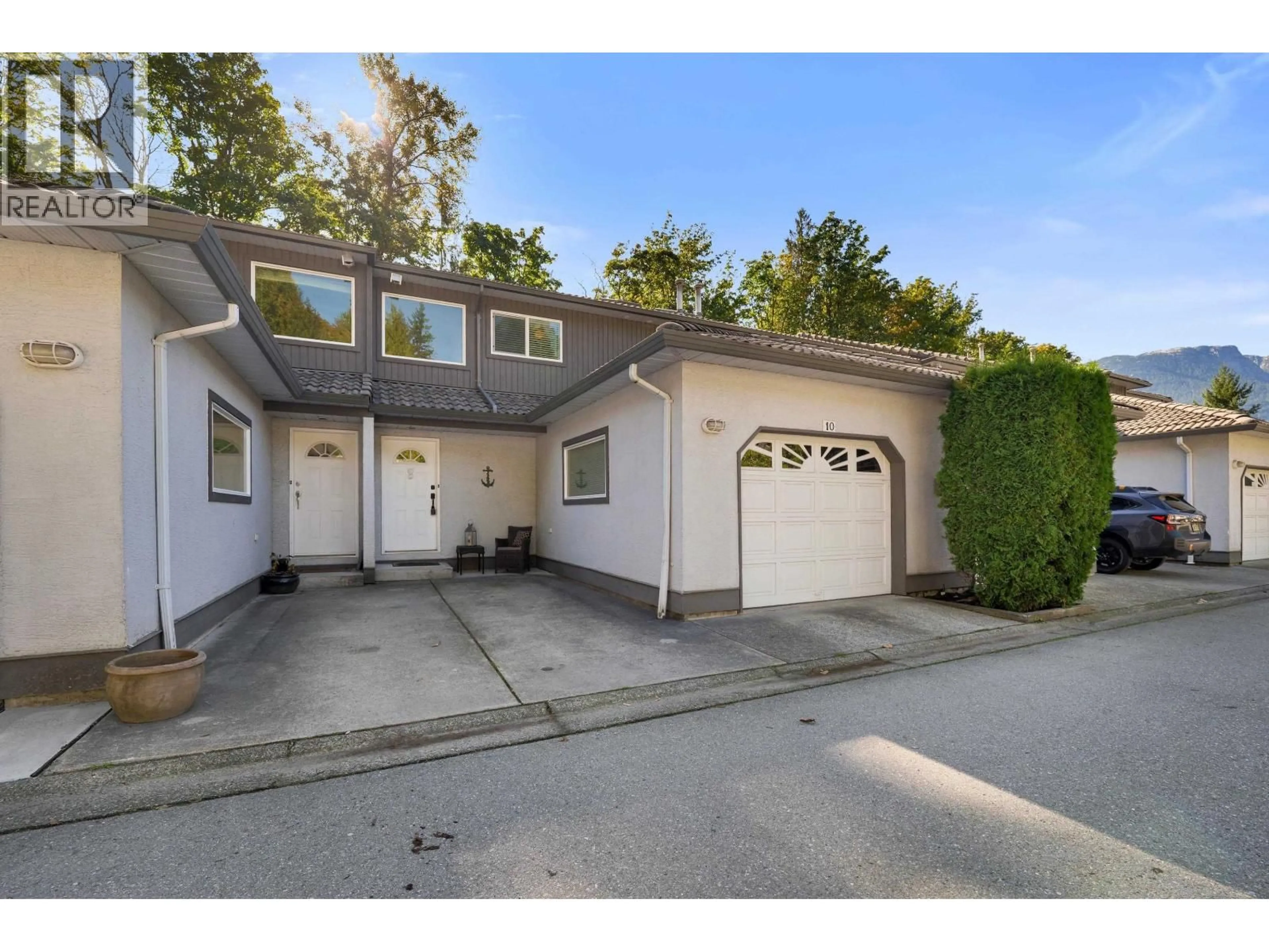 Indoor garage for 10 - 2401 MAMQUAM ROAD, Squamish British Columbia V8B0H6
