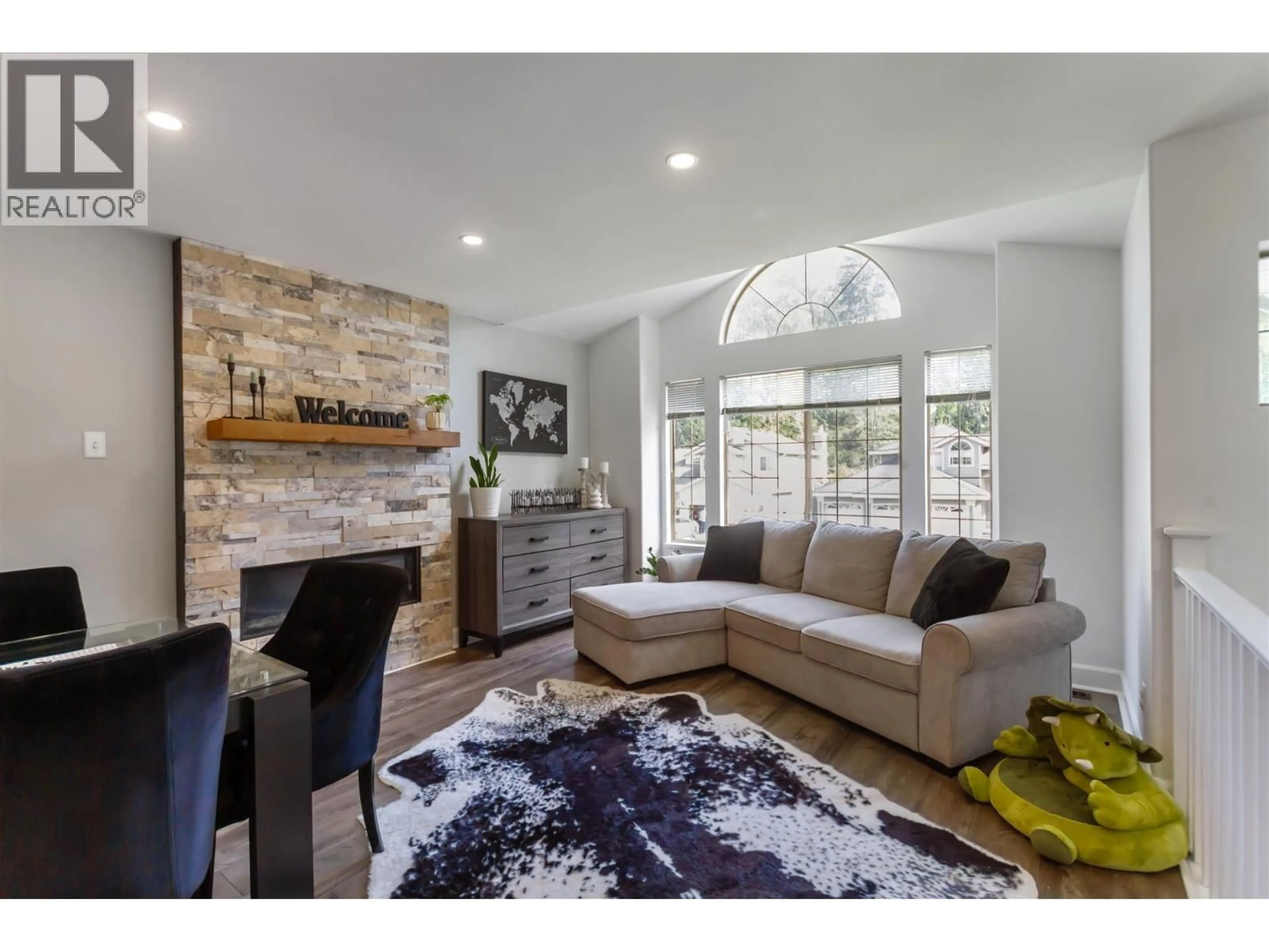 Living room with furniture, unknown for 23675 108 LOOP, Maple Ridge British Columbia V2W1B2