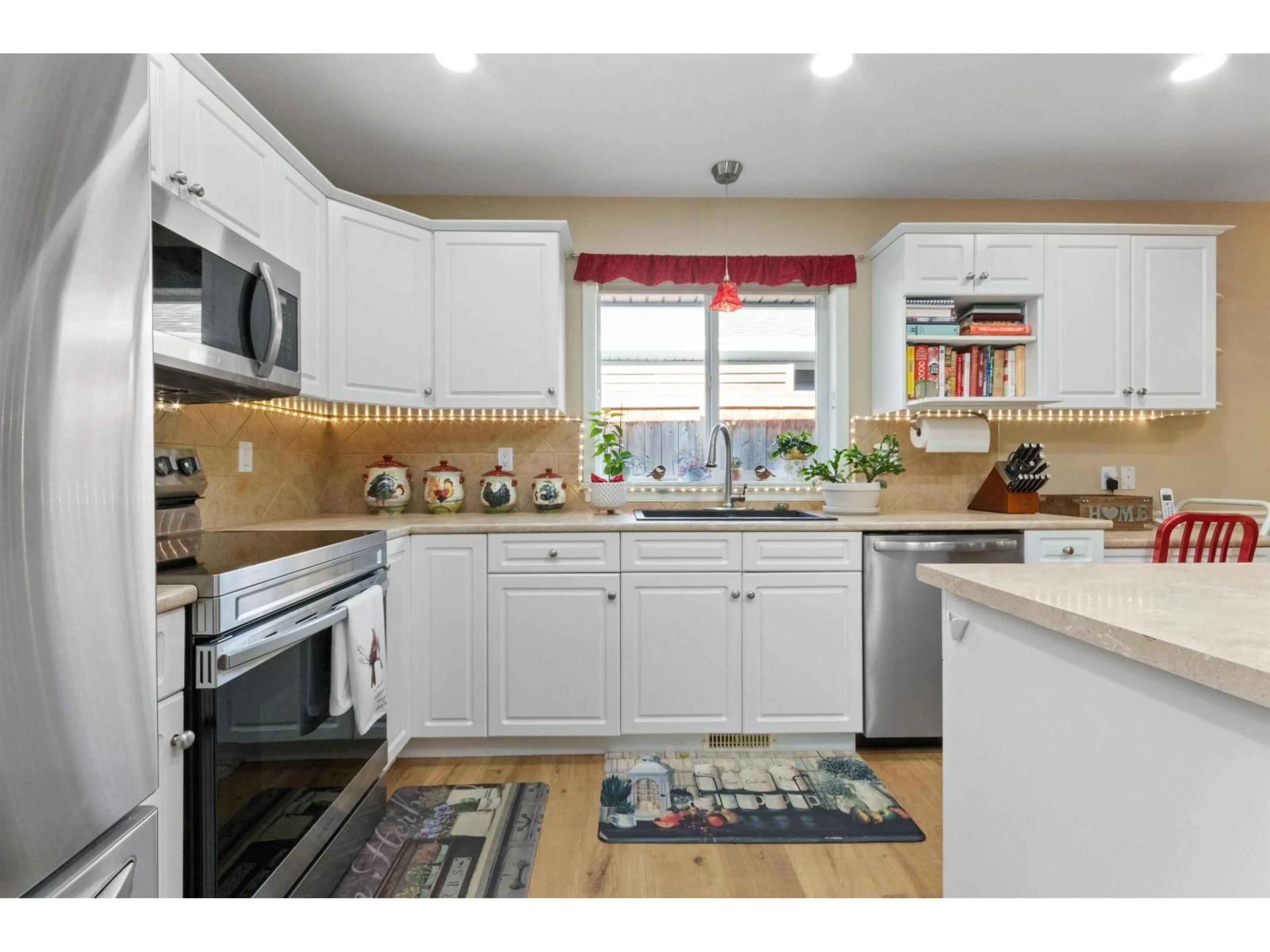 Standard kitchen, unknown for 2 - 7291 MORROW ROAD, Agassiz British Columbia V0M1A2