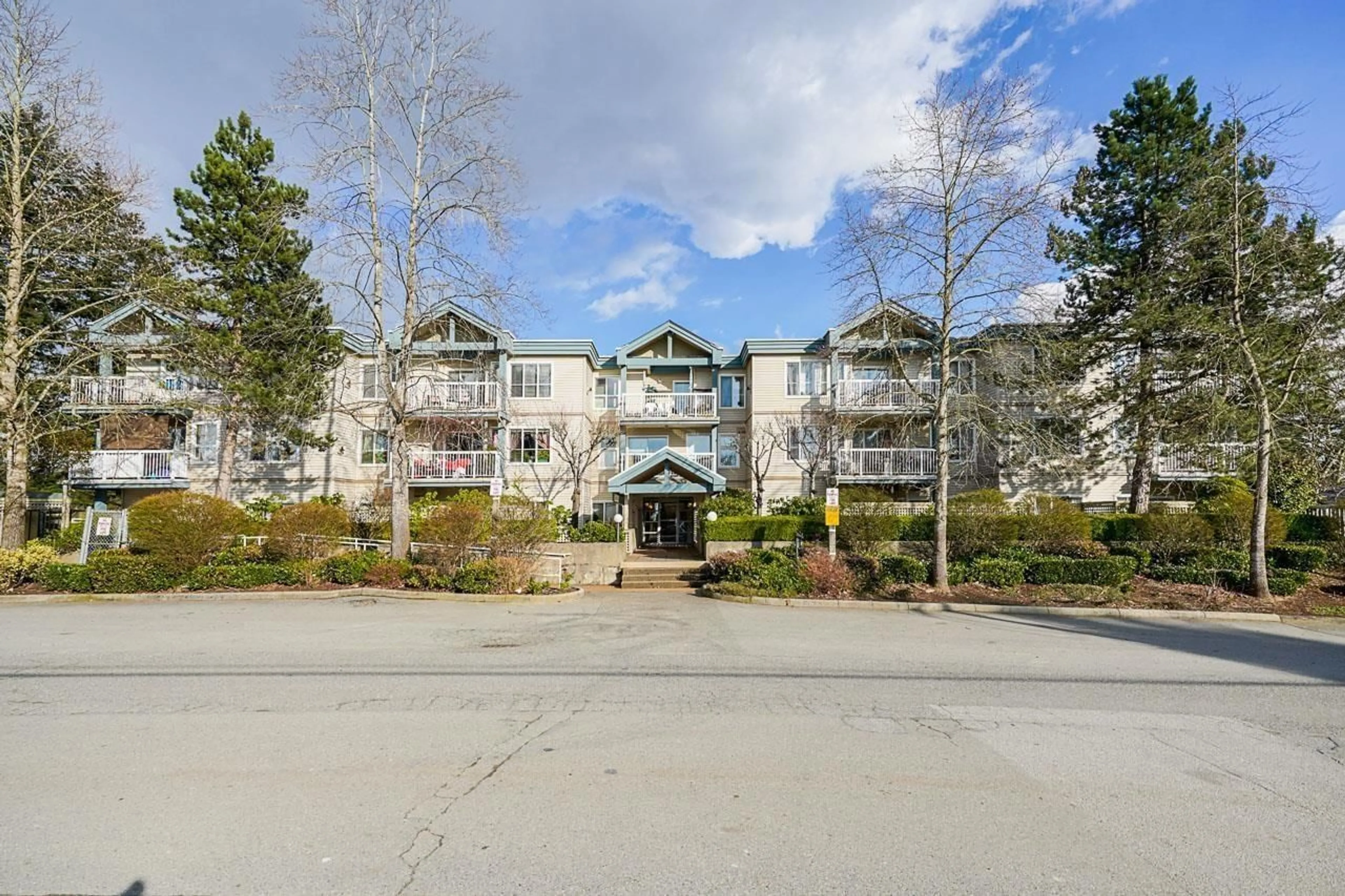 Unknown for A210 - 10668 138, Surrey British Columbia V3T5T2