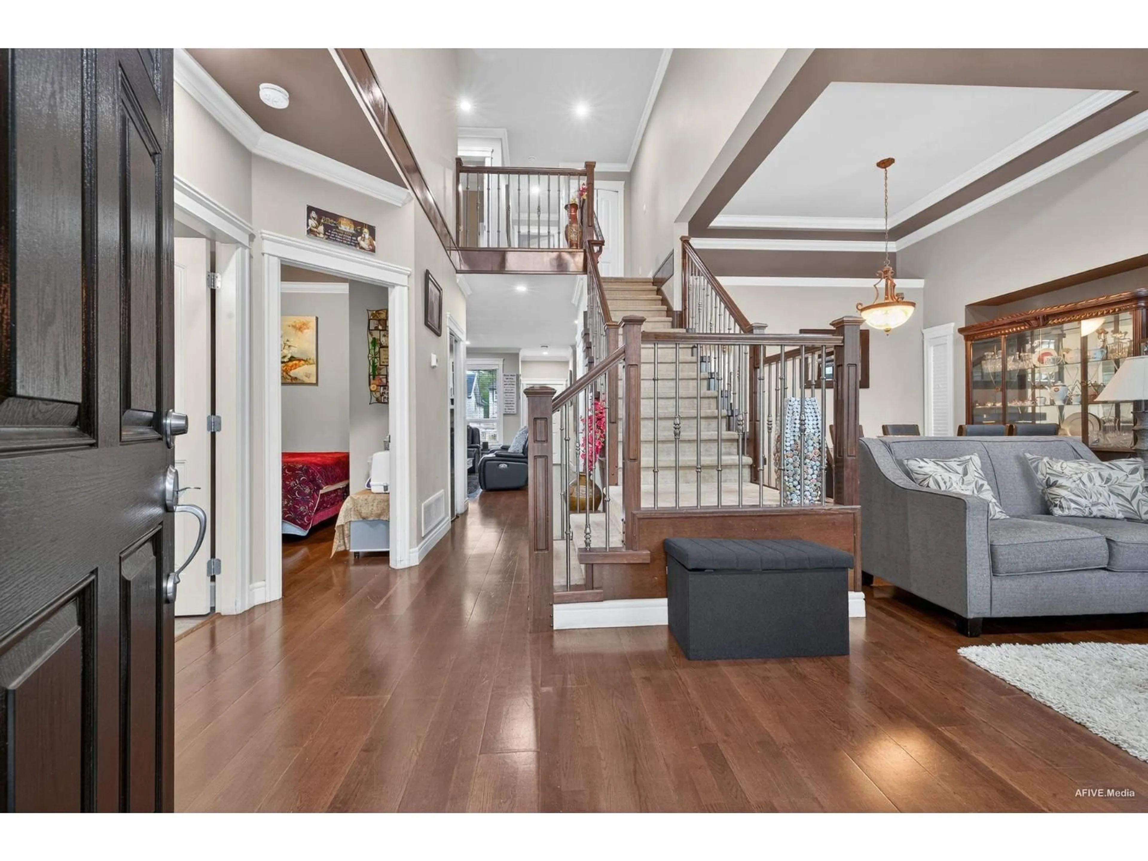 Indoor foyer for 17372 64A, Surrey British Columbia V3S2H8