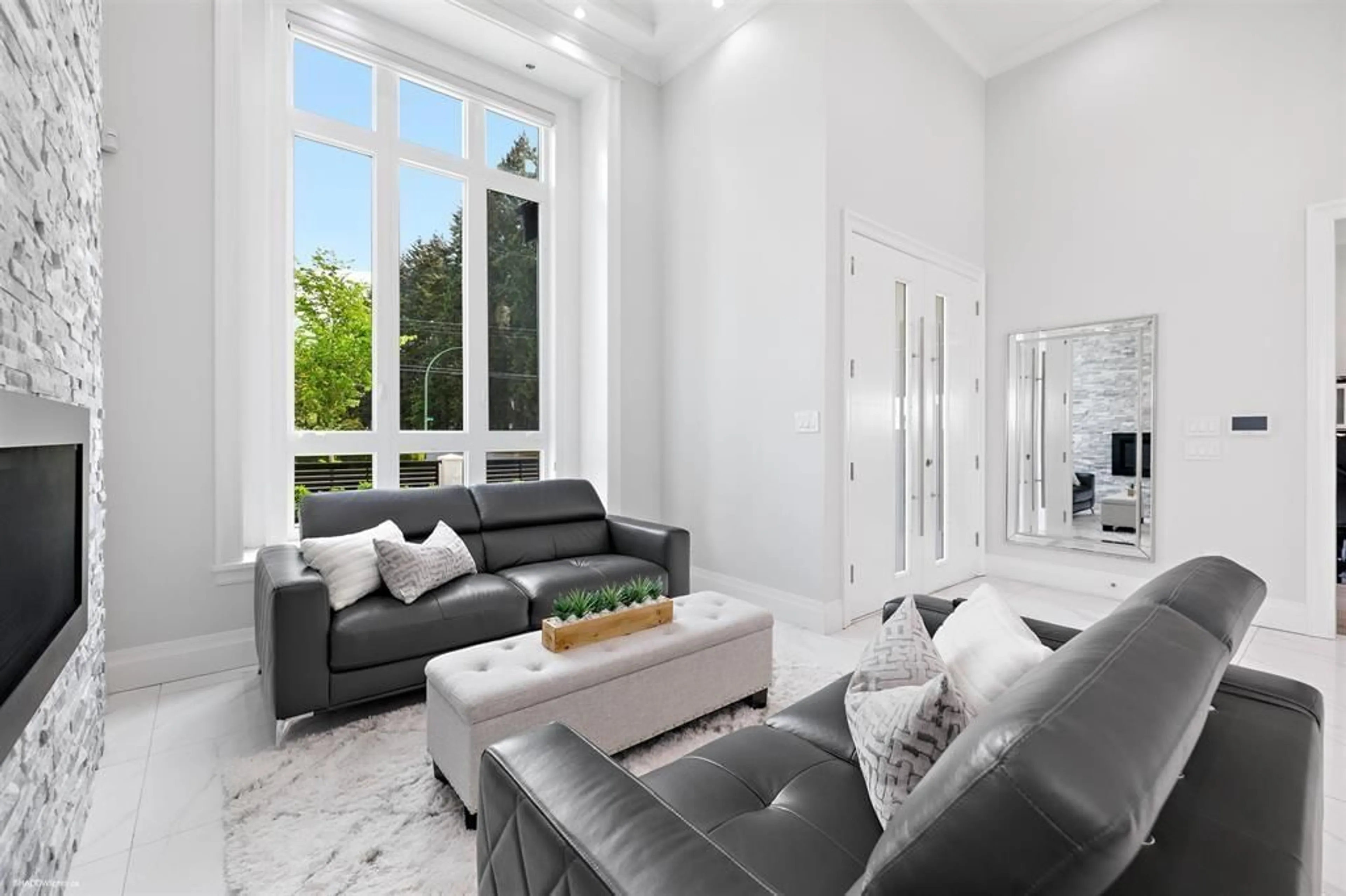 Living room with furniture, ceramic/tile floor for 7705 117, Delta British Columbia V4C6A7