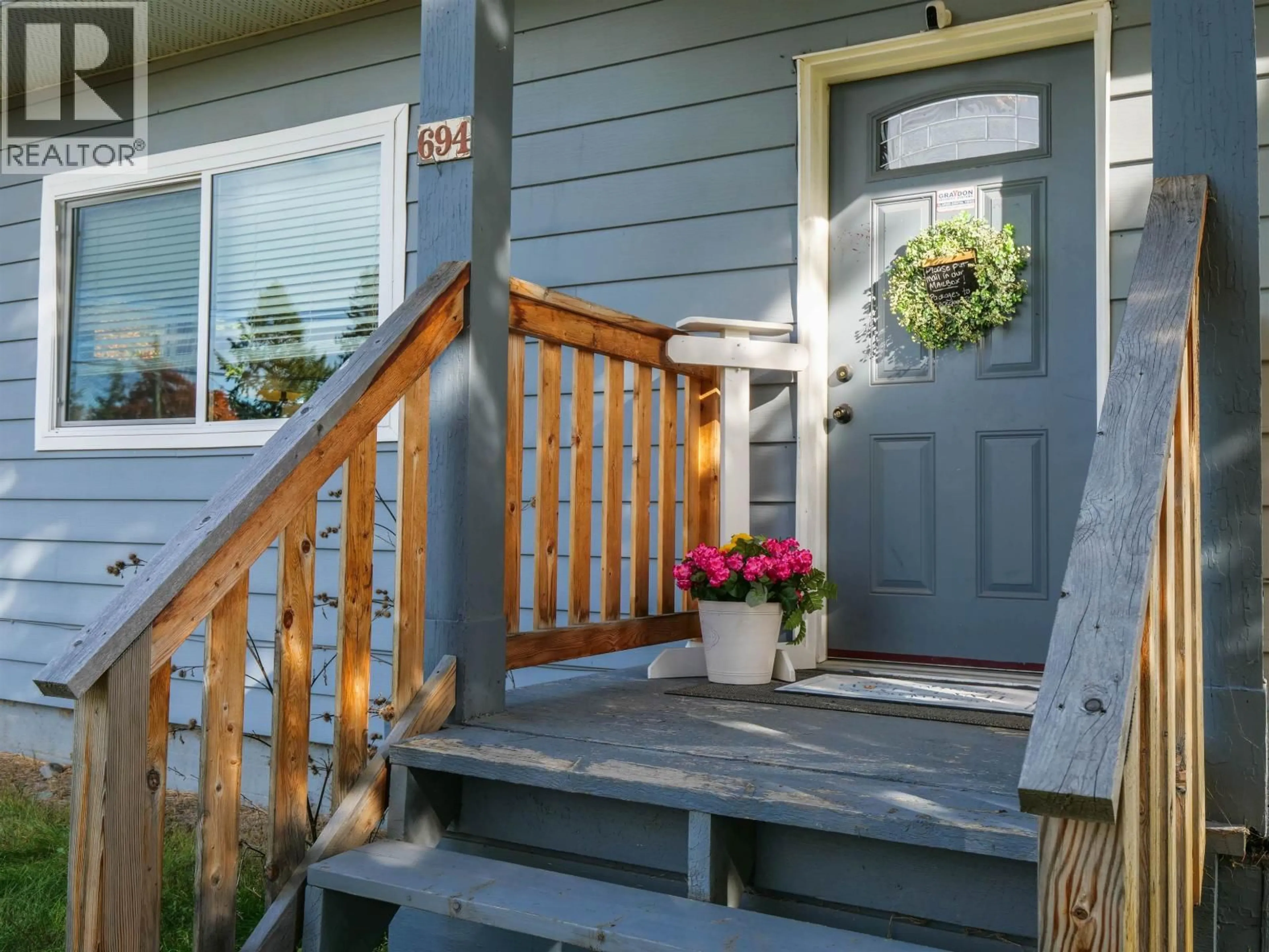 Indoor entryway for 694 WALKEM STREET, Quesnel British Columbia V2J2J7