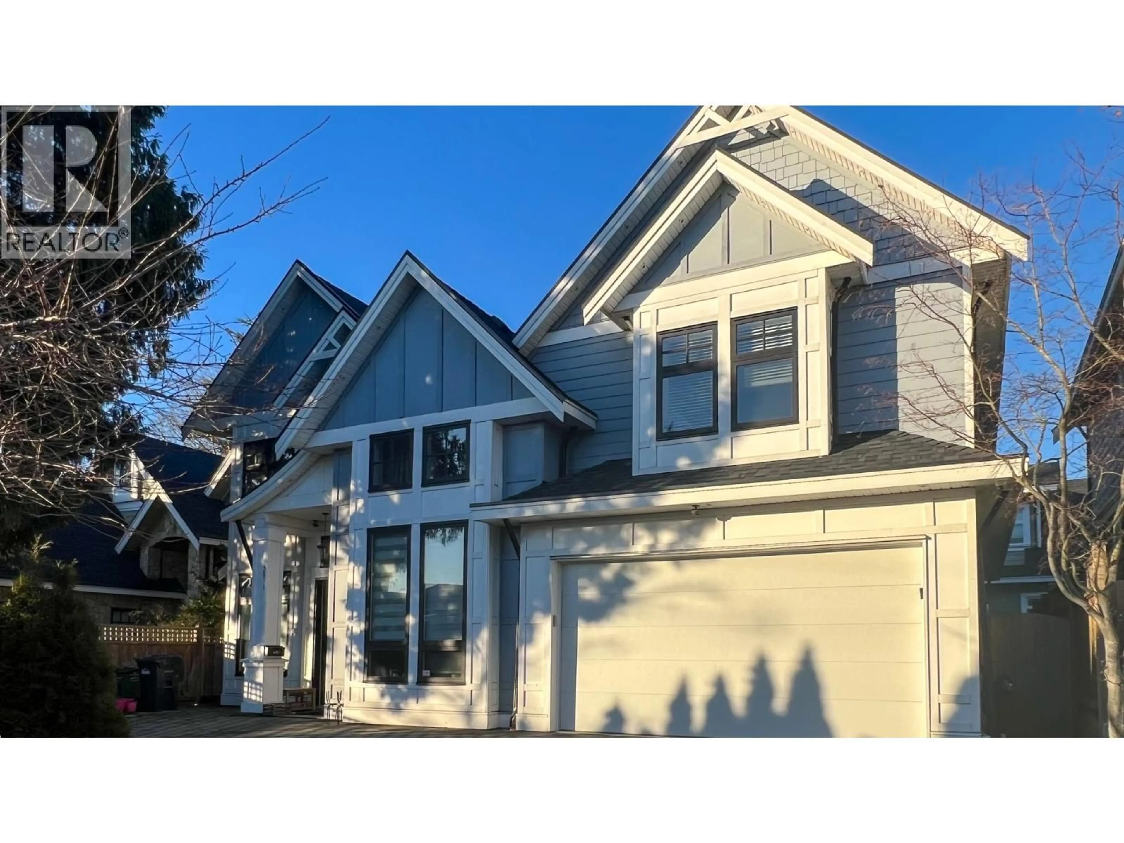 Home with vinyl exterior material, street for 5811 MONCTON STREET, Richmond British Columbia V7E3B2