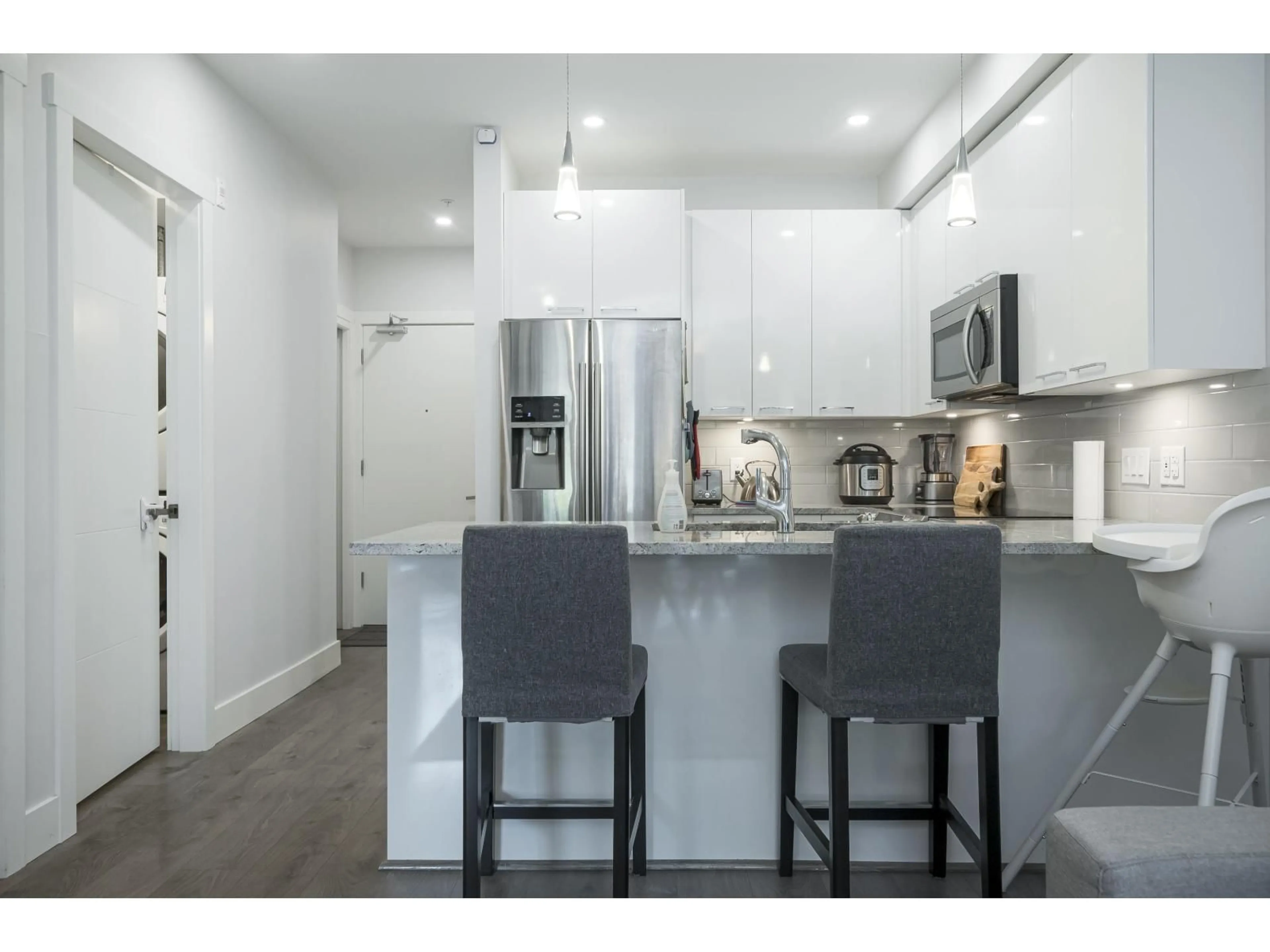 Open concept kitchen, unknown for 111 - 20175 53, Langley British Columbia V3A3V2