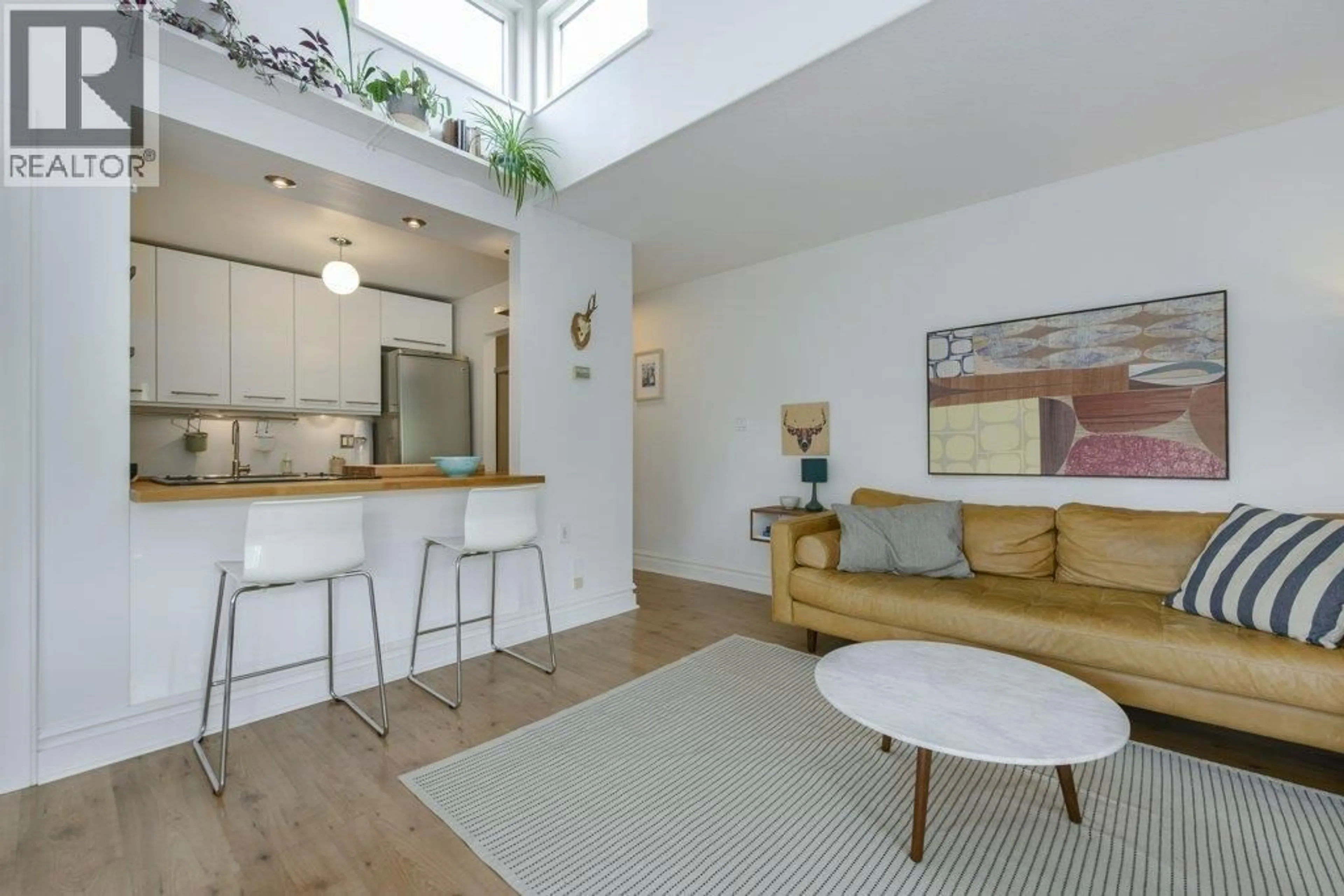 Open concept kitchen, unknown for 305 - 1622 FRANCES STREET, Vancouver British Columbia V5L1Z4