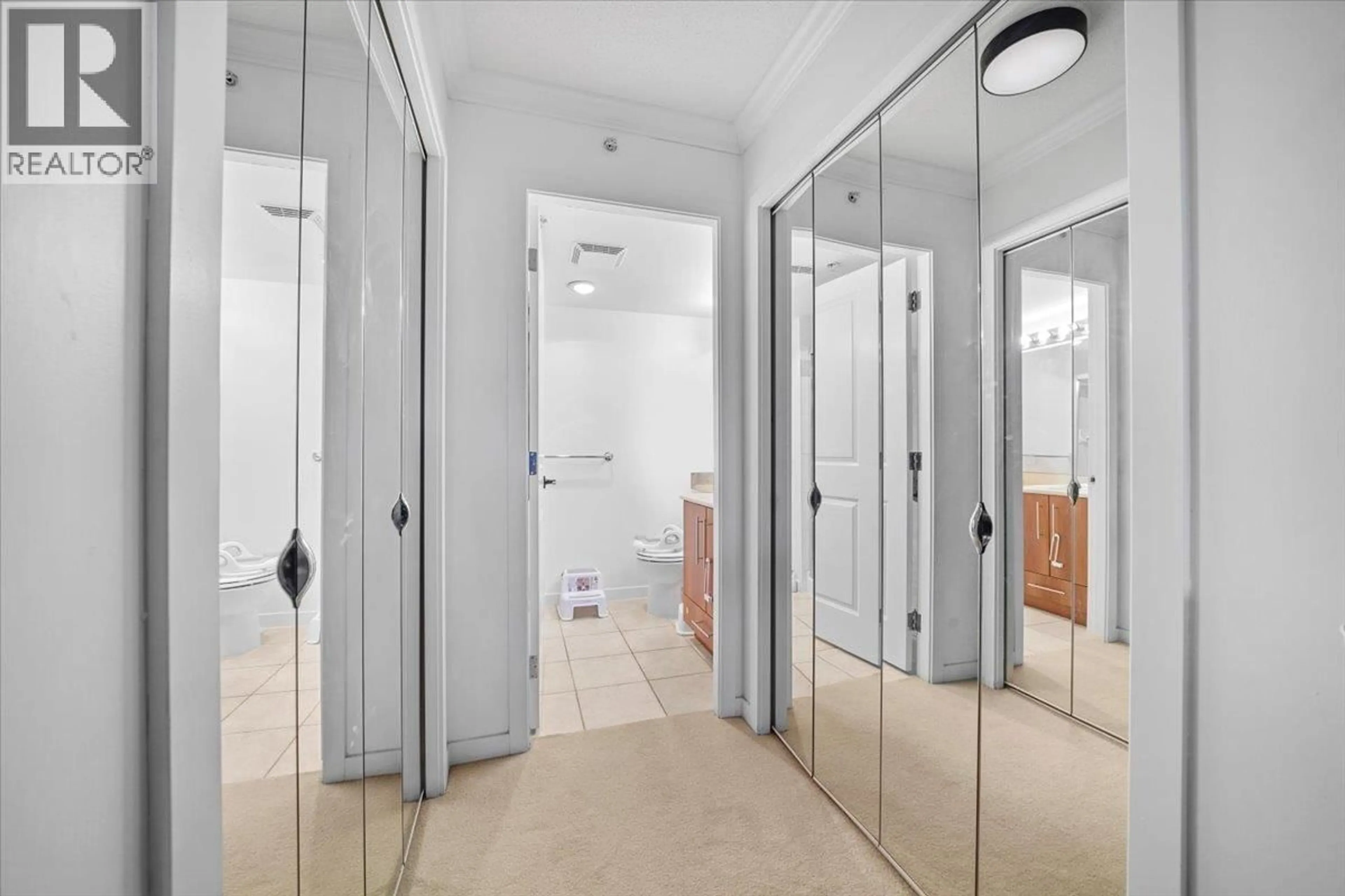 Unknown for 405 - 2138 MADISON AVENUE, Burnaby British Columbia V5C6T6