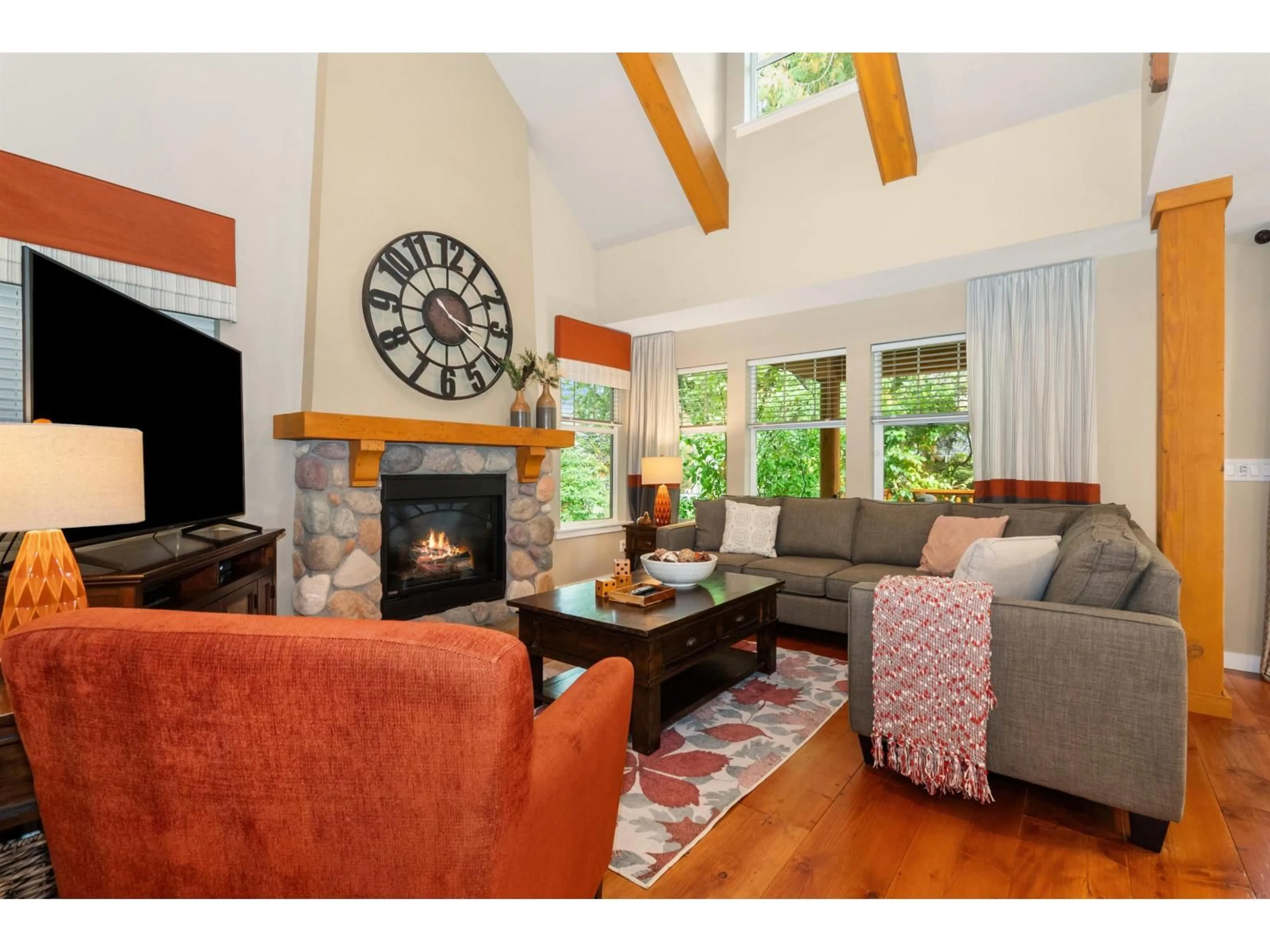 Living room with furniture, wood/laminate floor for 1820 RAVENWOOD TRAIL, Lindell Beach British Columbia V2R0E1
