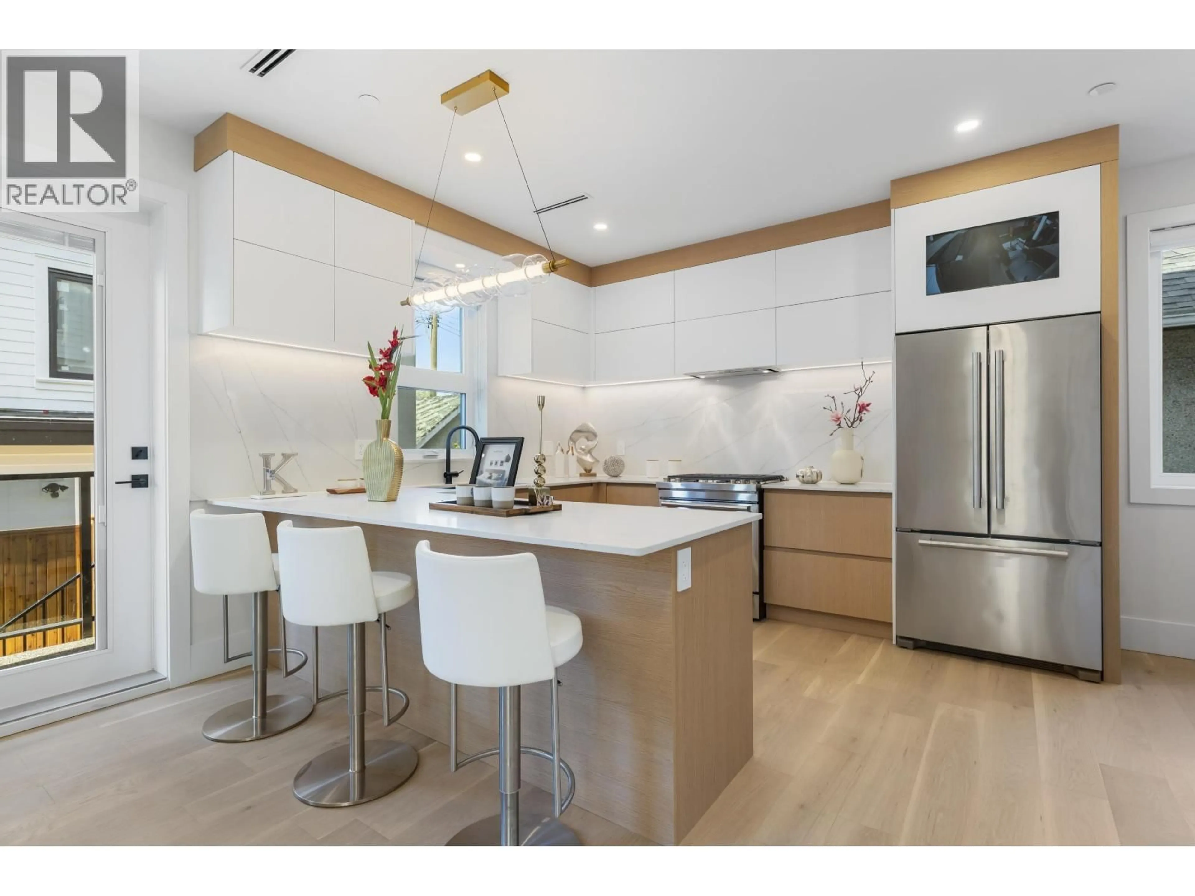 Contemporary kitchen, ceramic/tile floor for 2 - 1243 NOOTKA STREET, Vancouver British Columbia V5K4E6