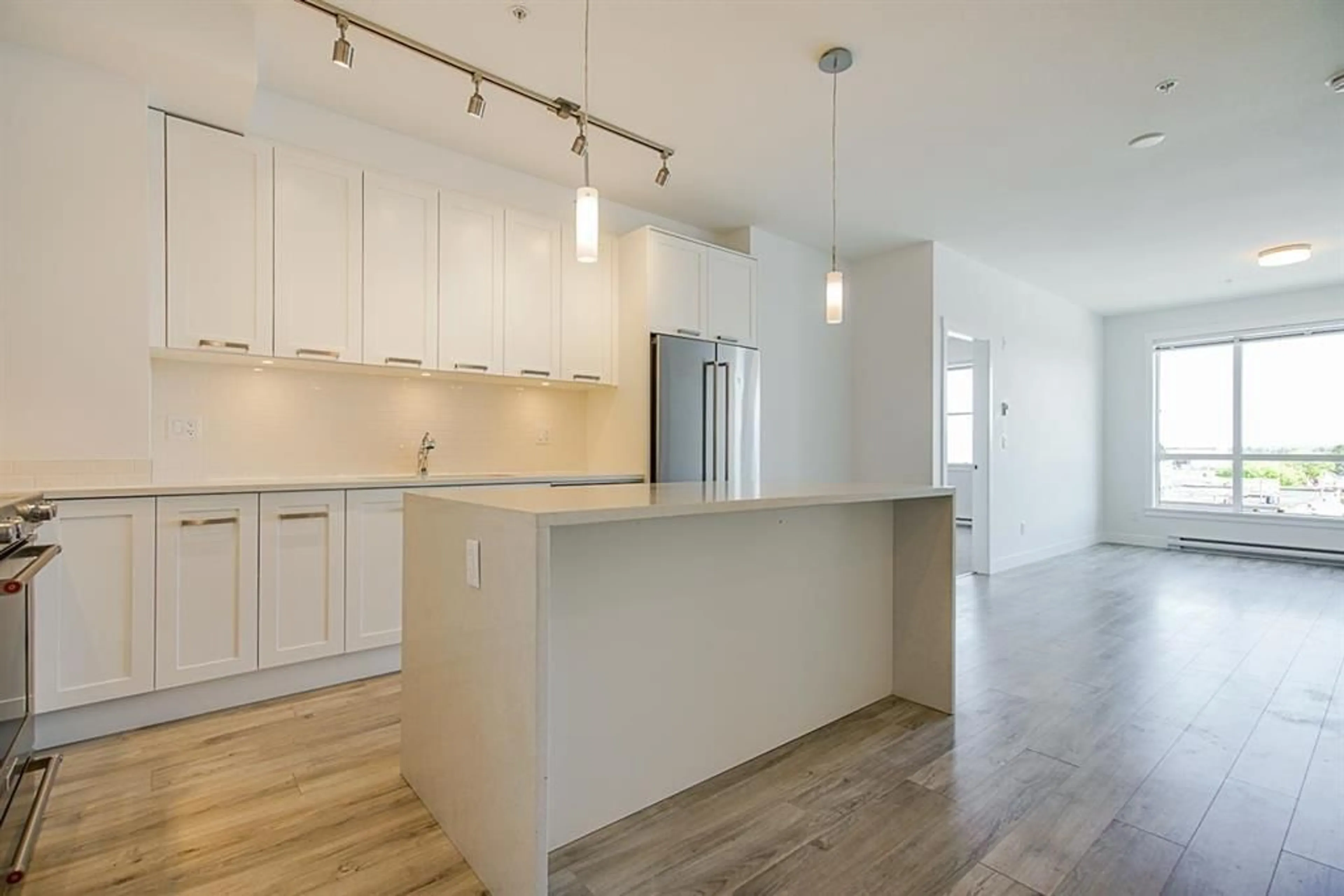 Open concept kitchen, unknown for 515 - 5638 201A, Langley British Columbia V3A0L8