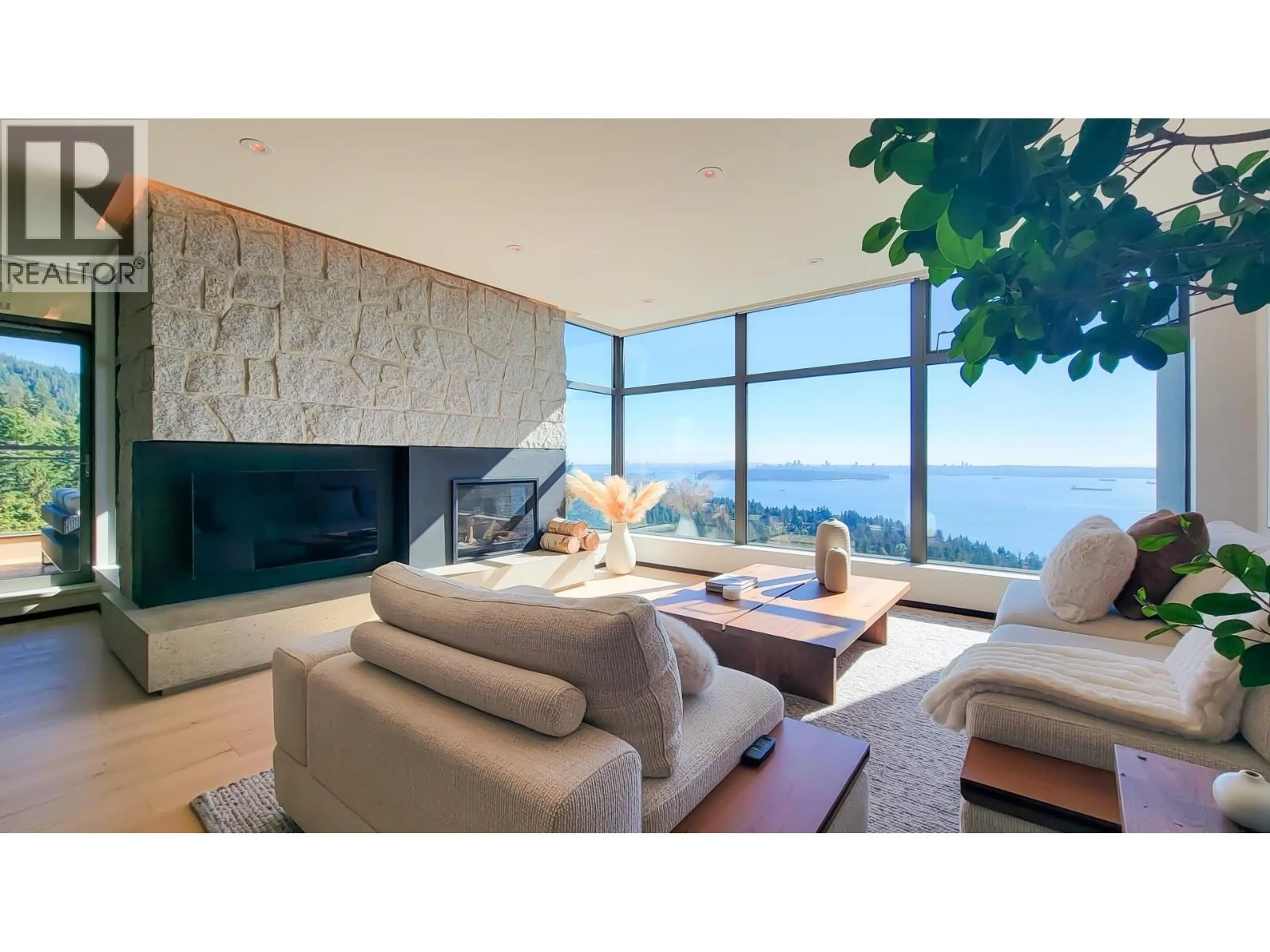 Living room with furniture, unknown for 1201 - 3315 CYPRESS PLACE, West Vancouver British Columbia V7S3J7