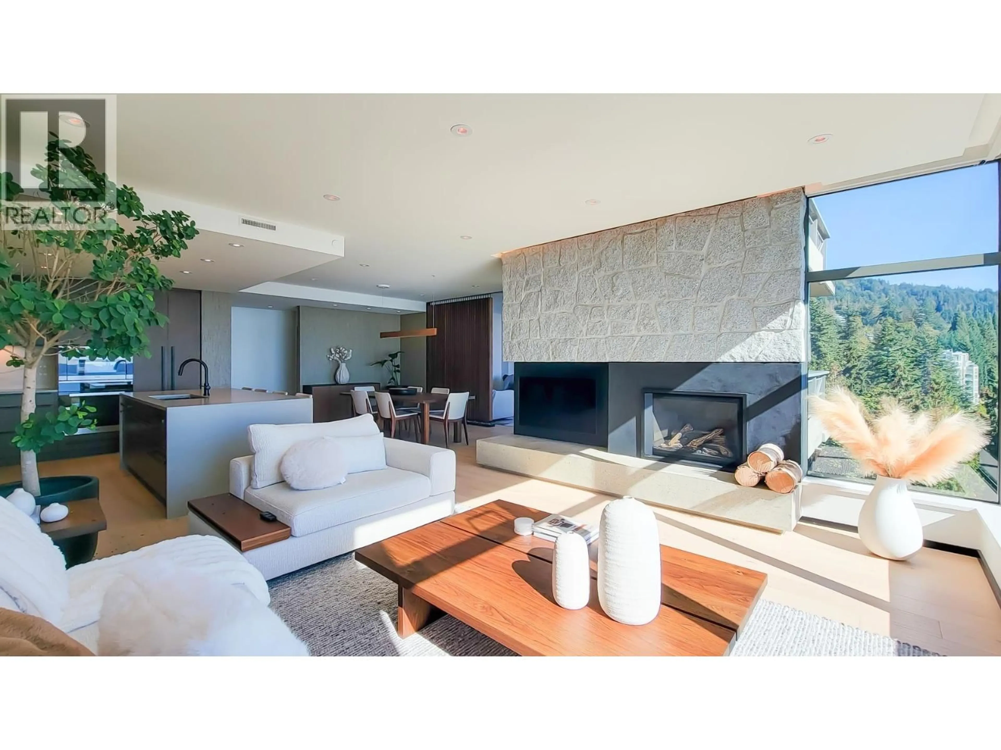 Living room with furniture, unknown for 1201 - 3315 CYPRESS PLACE, West Vancouver British Columbia V7S3J7