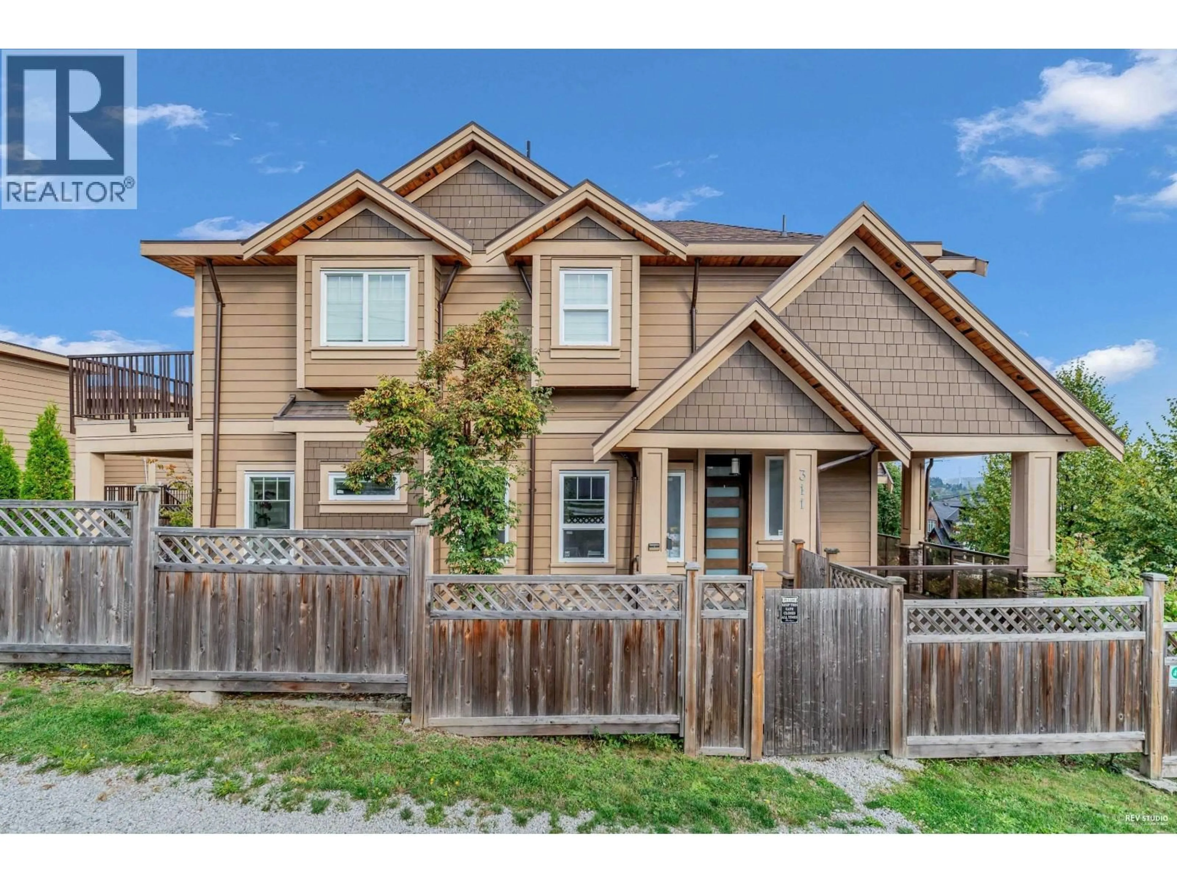 Home with vinyl exterior material, street for 311 NELSON STREET, Coquitlam British Columbia V3K4N4