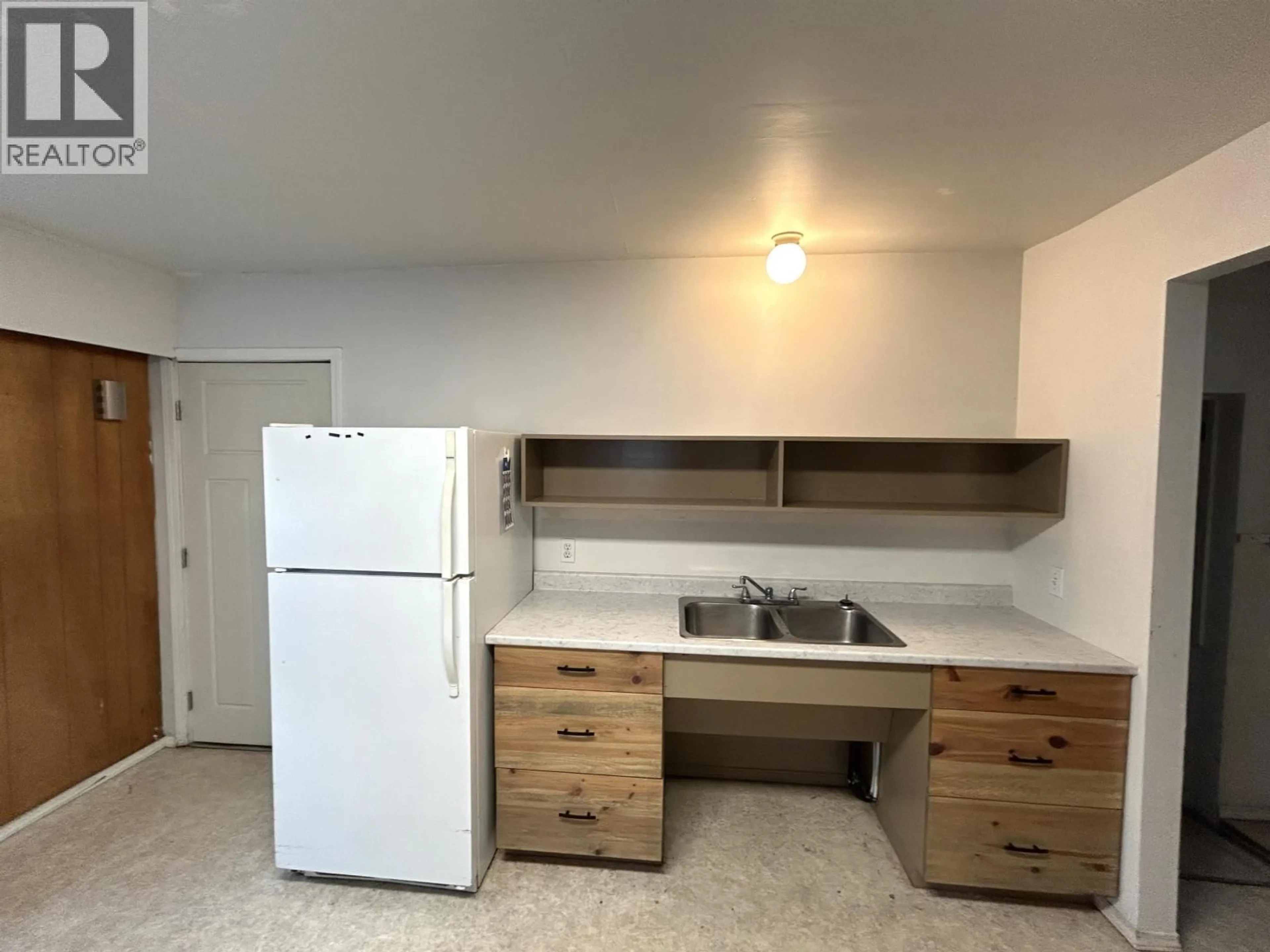 Standard kitchen, unknown for 1170 CARNEY STREET, Prince George British Columbia V2M2K9
