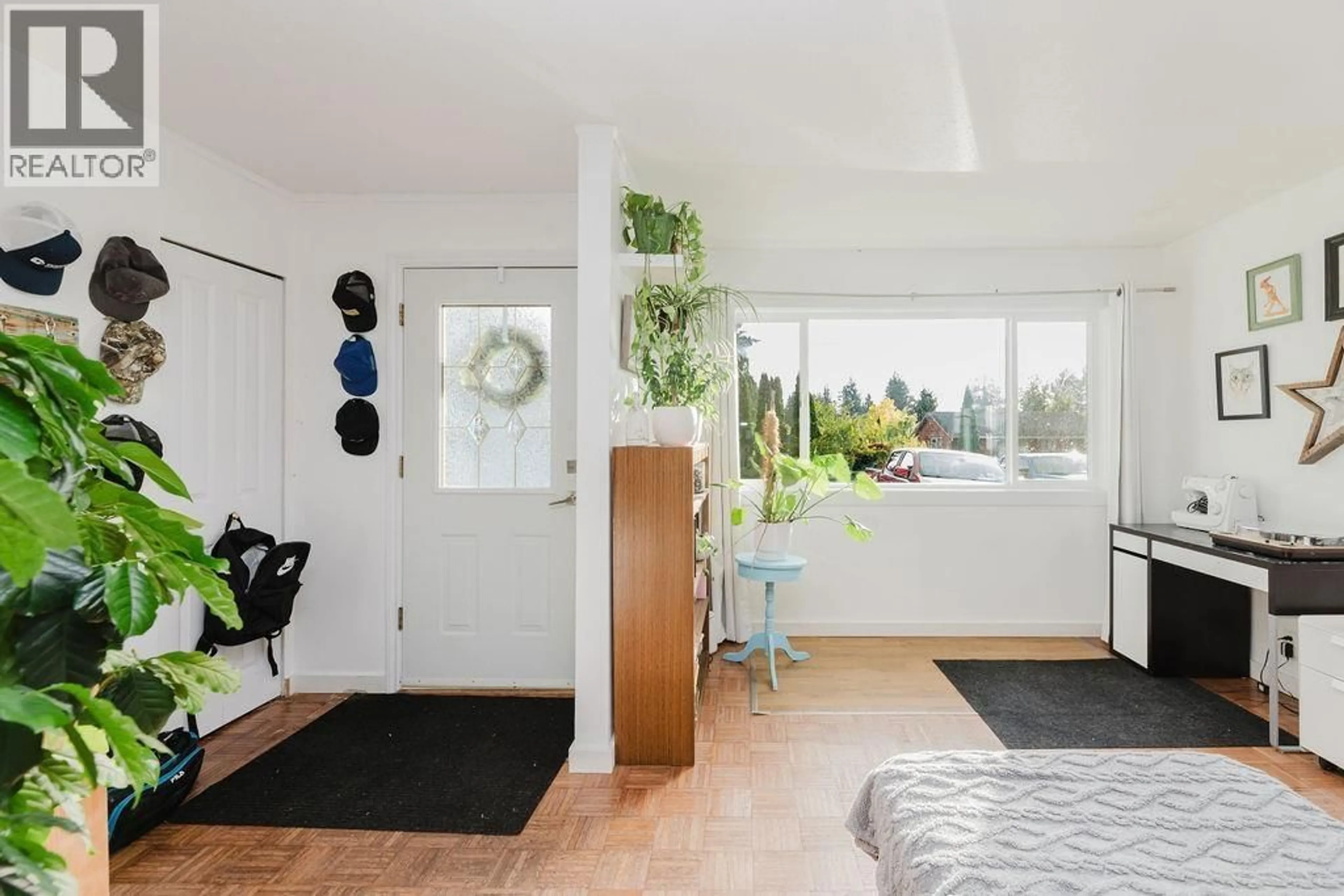 Unknown for 765 CASCADE CRESCENT, Gibsons British Columbia V0N1V9