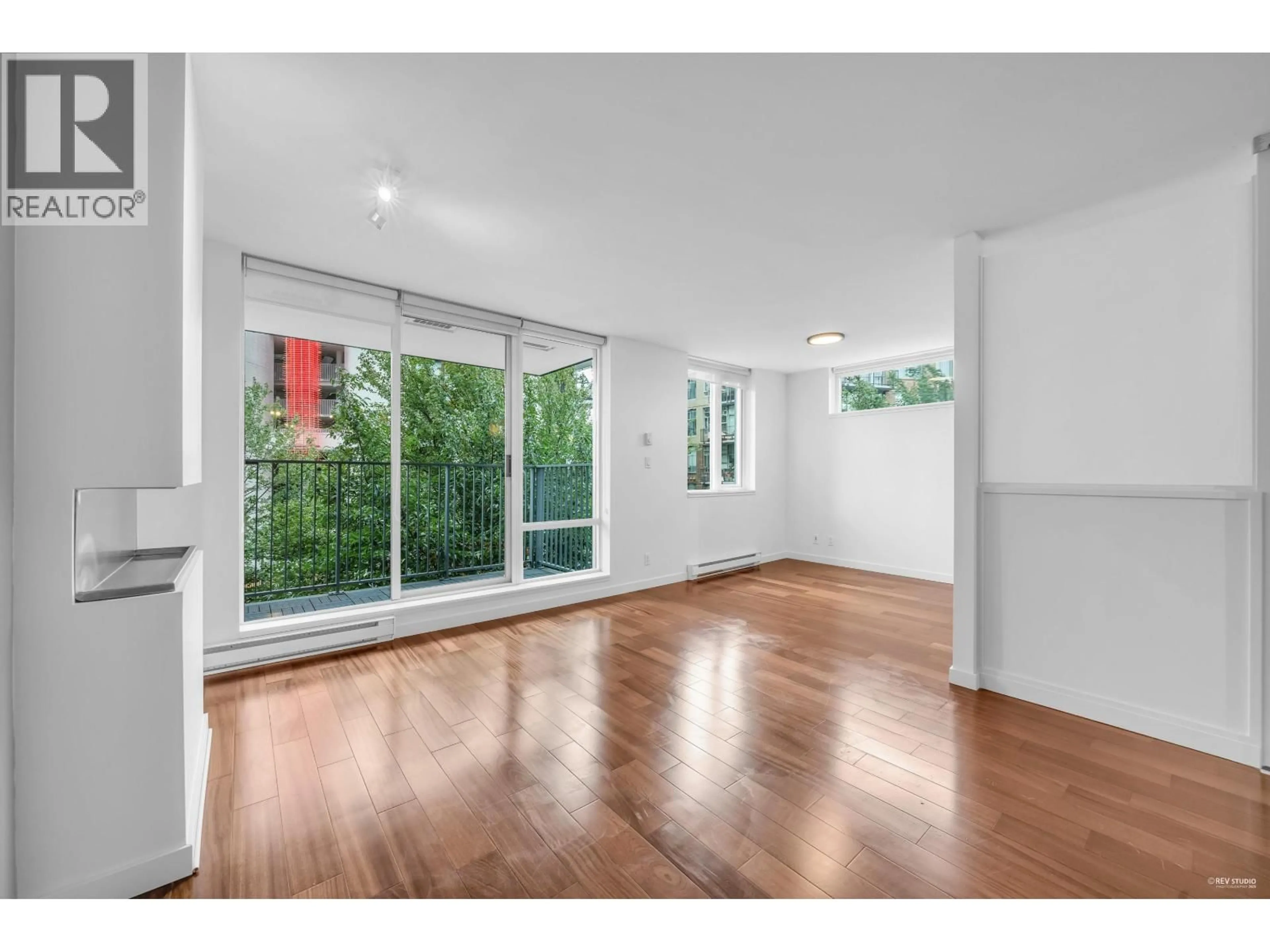 A pic of a room for 409 - 328 11TH AVENUE, Vancouver British Columbia V5T4W1