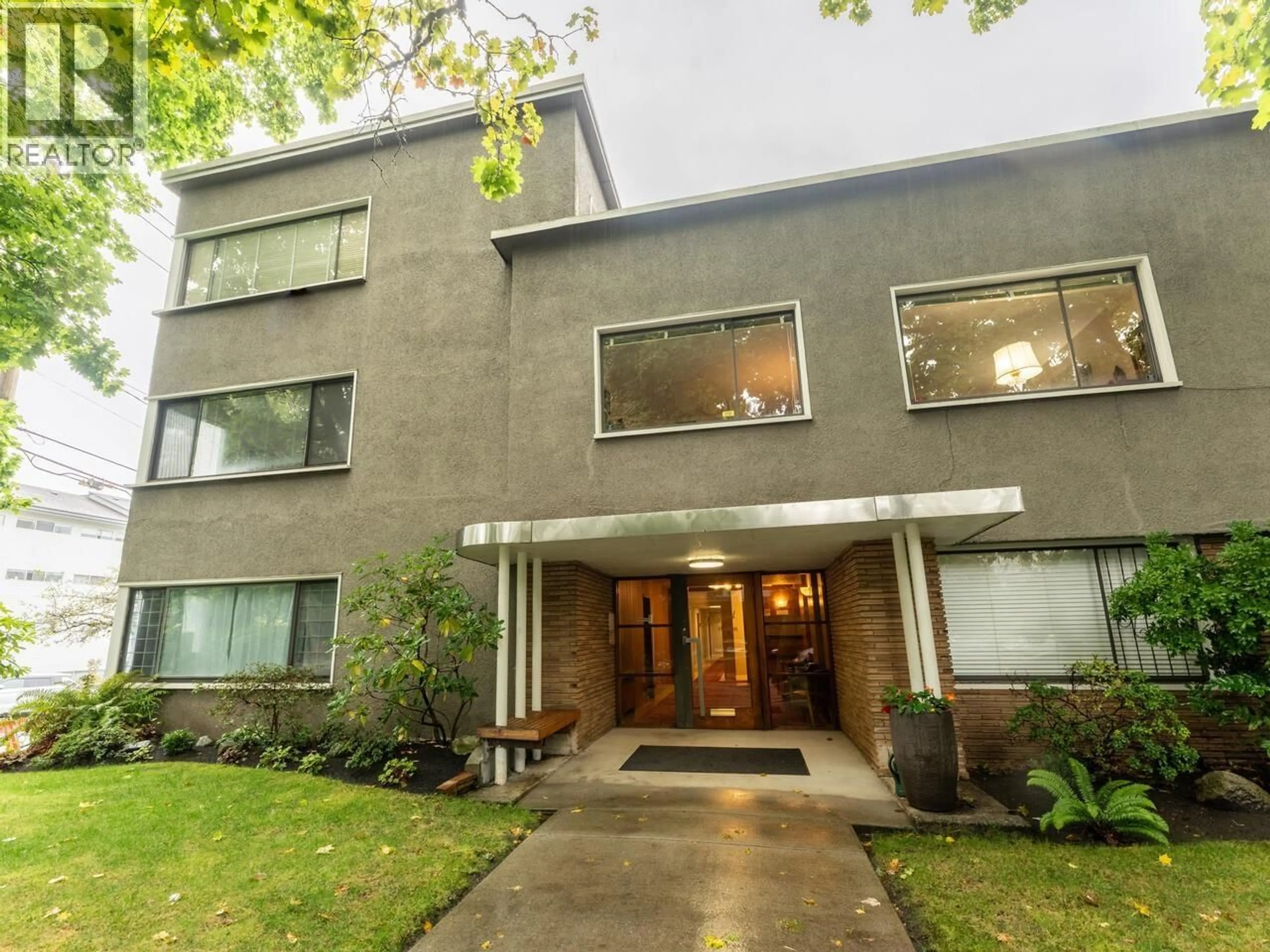 Unknown for 201 - 1695 W 10TH AVENUE, Vancouver British Columbia V6J2A2