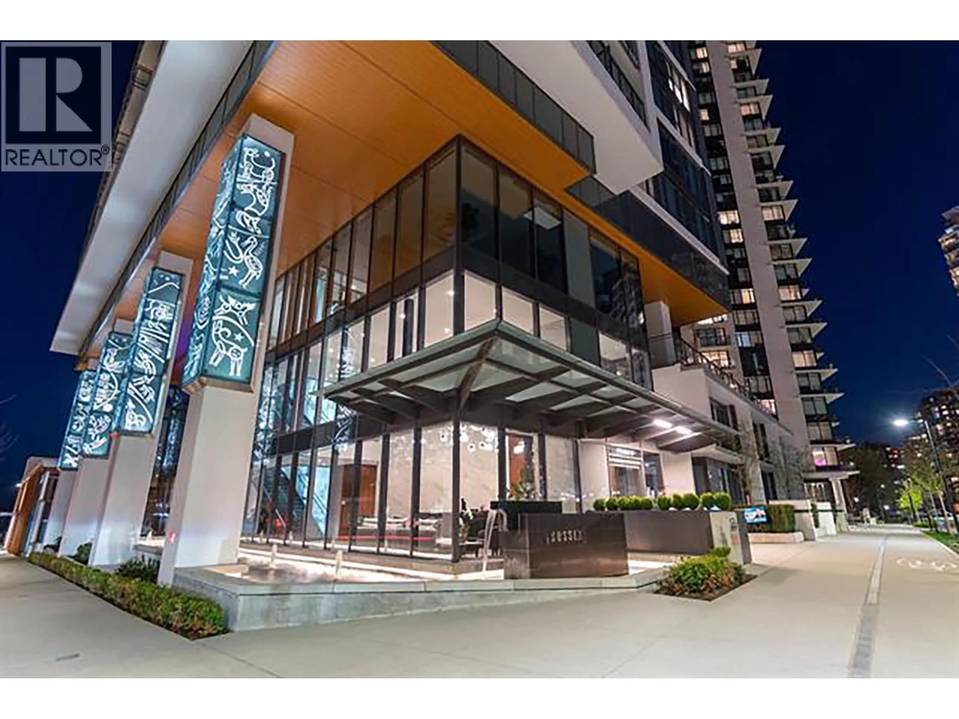 Indoor foyer for 1407 - 4711 HAZEL STREET, Burnaby British Columbia V5H0J9