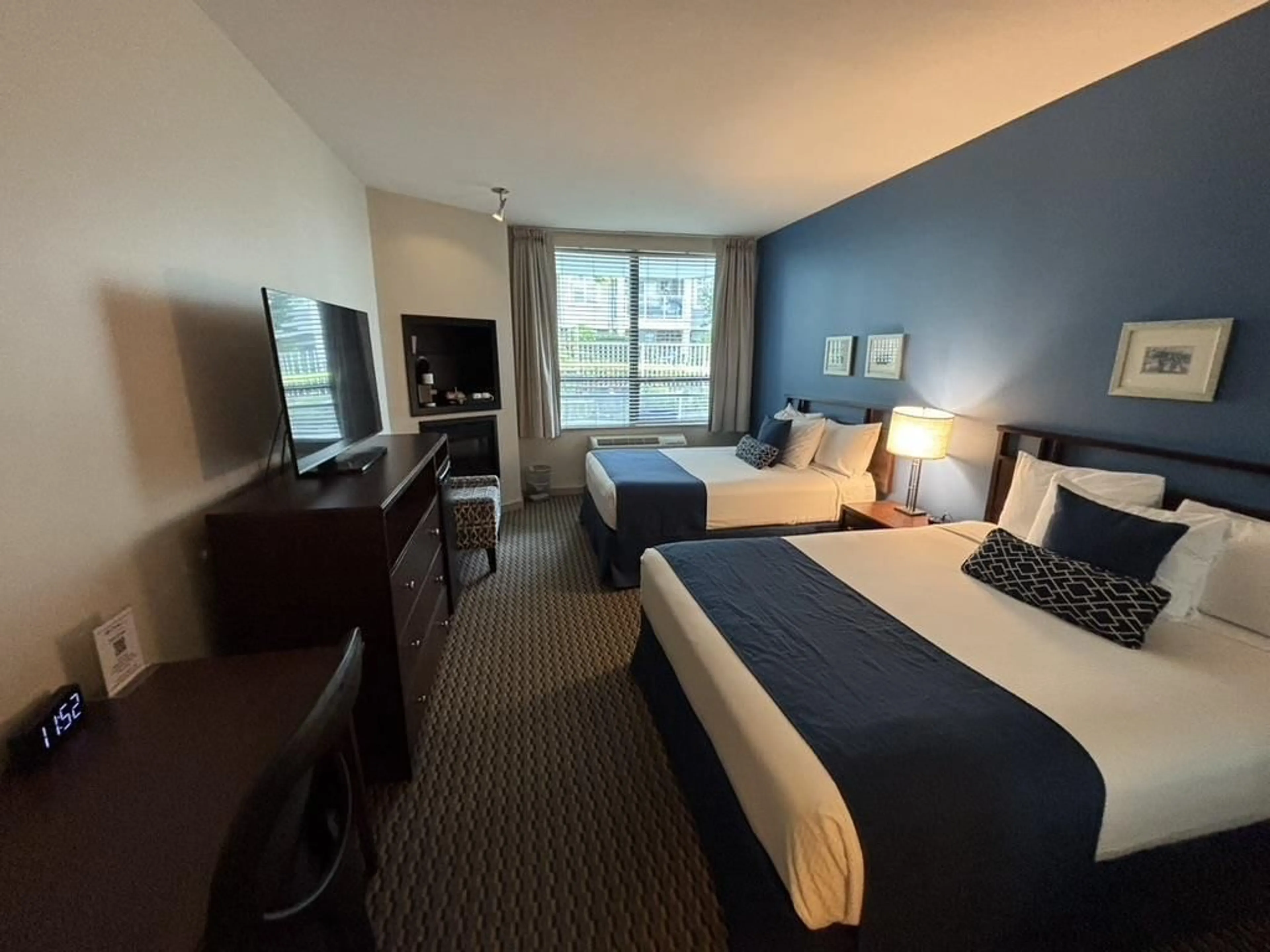 A pic of a room for 209 - 15611 MARINE, White Rock British Columbia V4B1E1
