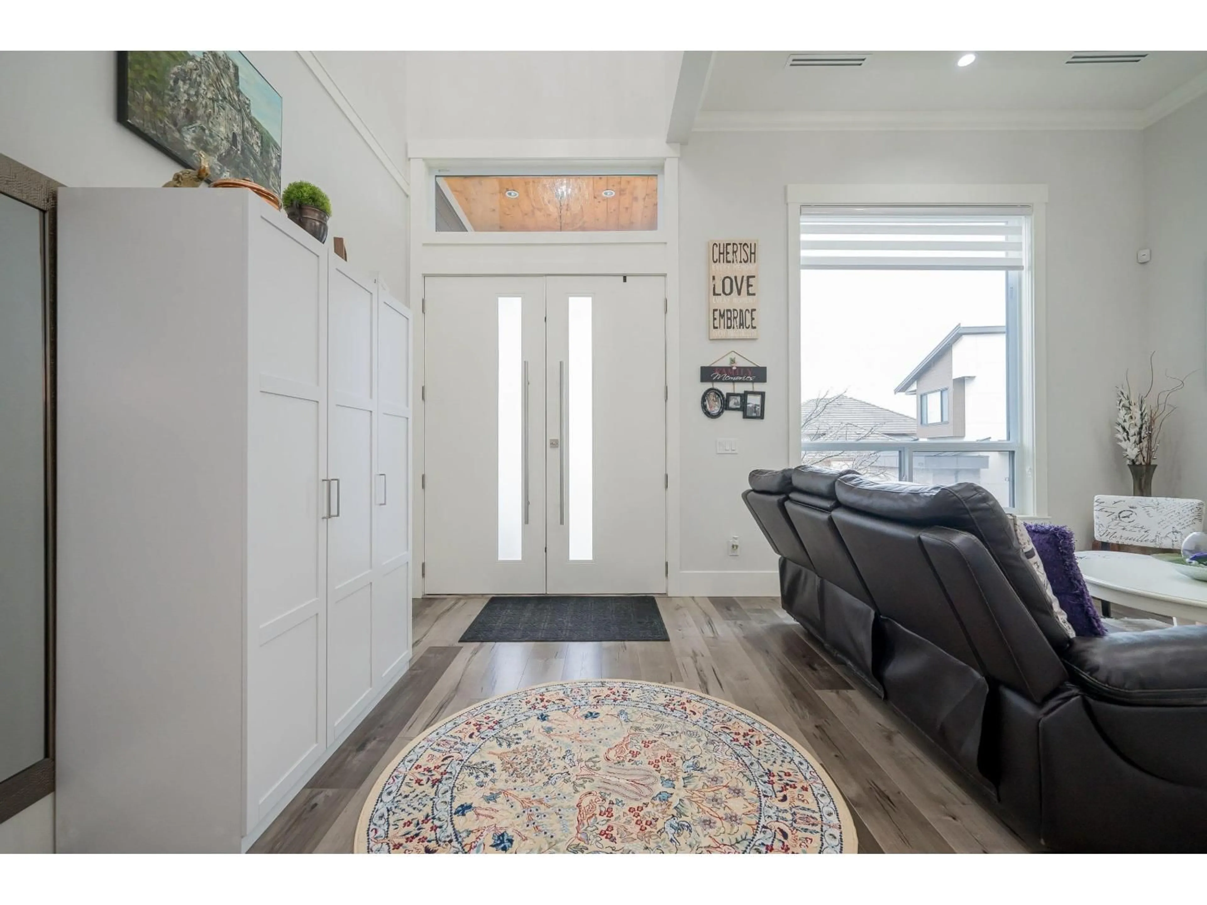 Indoor entryway for 7608 144A, Surrey British Columbia V3S9K8