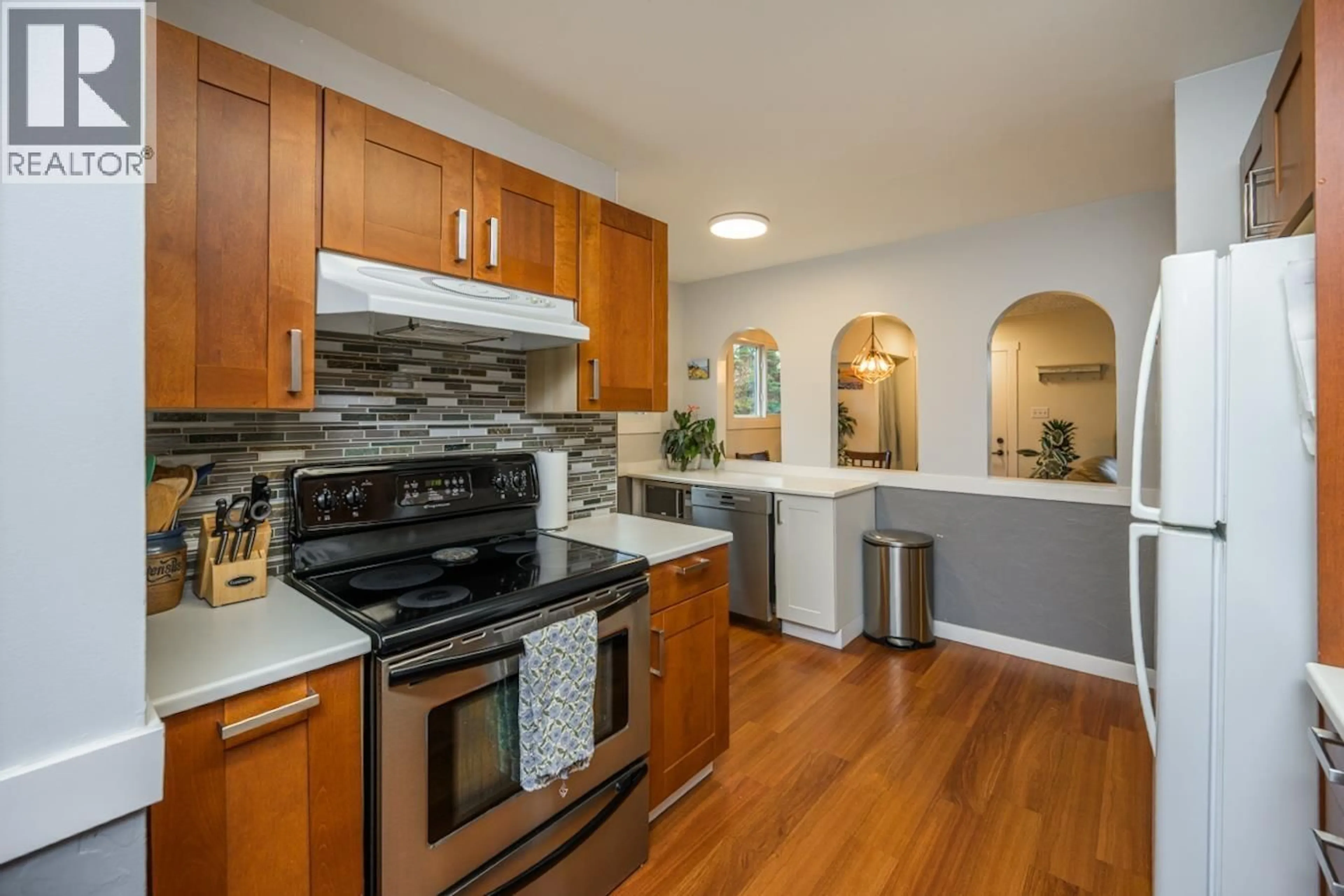 Open concept kitchen, unknown for 2640 2ND AVENUE, Prince George British Columbia V2M1E4