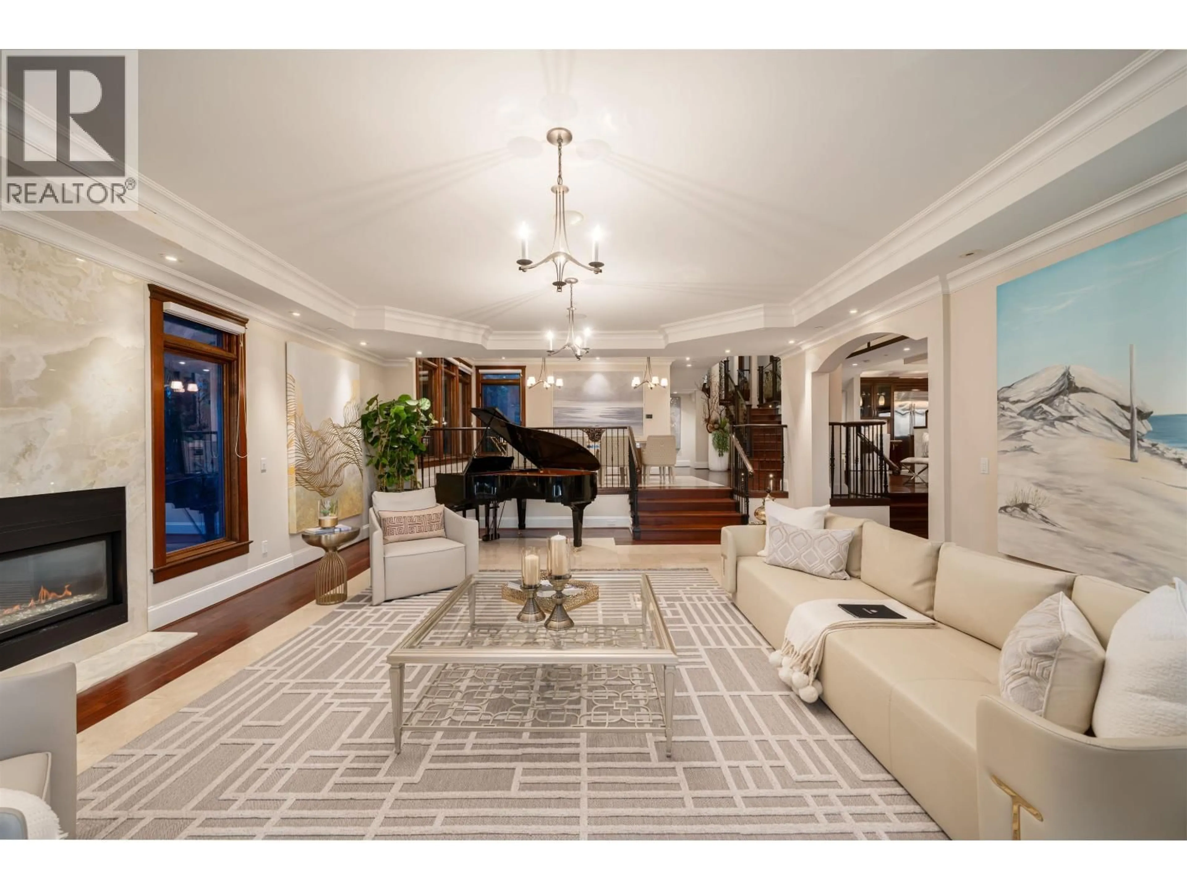 Living room with furniture, unknown for 2673 FINCH HILL, West Vancouver British Columbia V7S3H3