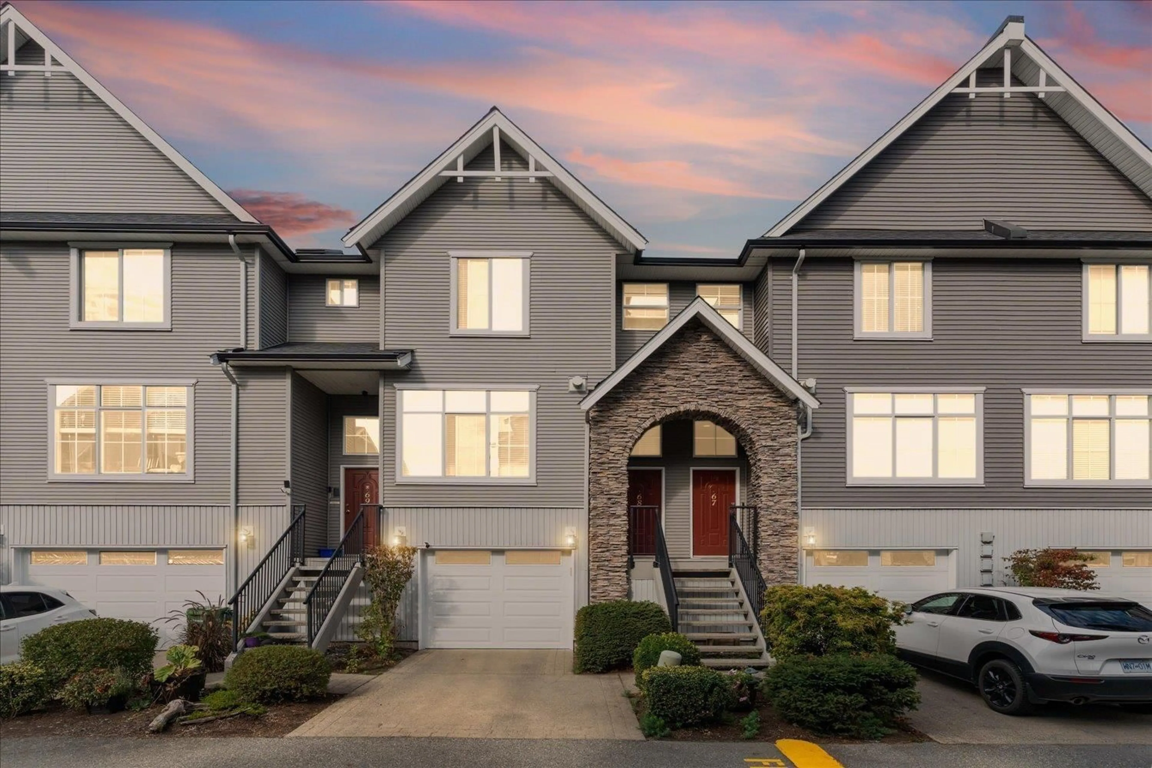 Home with vinyl exterior material, street for 68 - 8881 WALTERS STREET, Chilliwack British Columbia V2P8E9