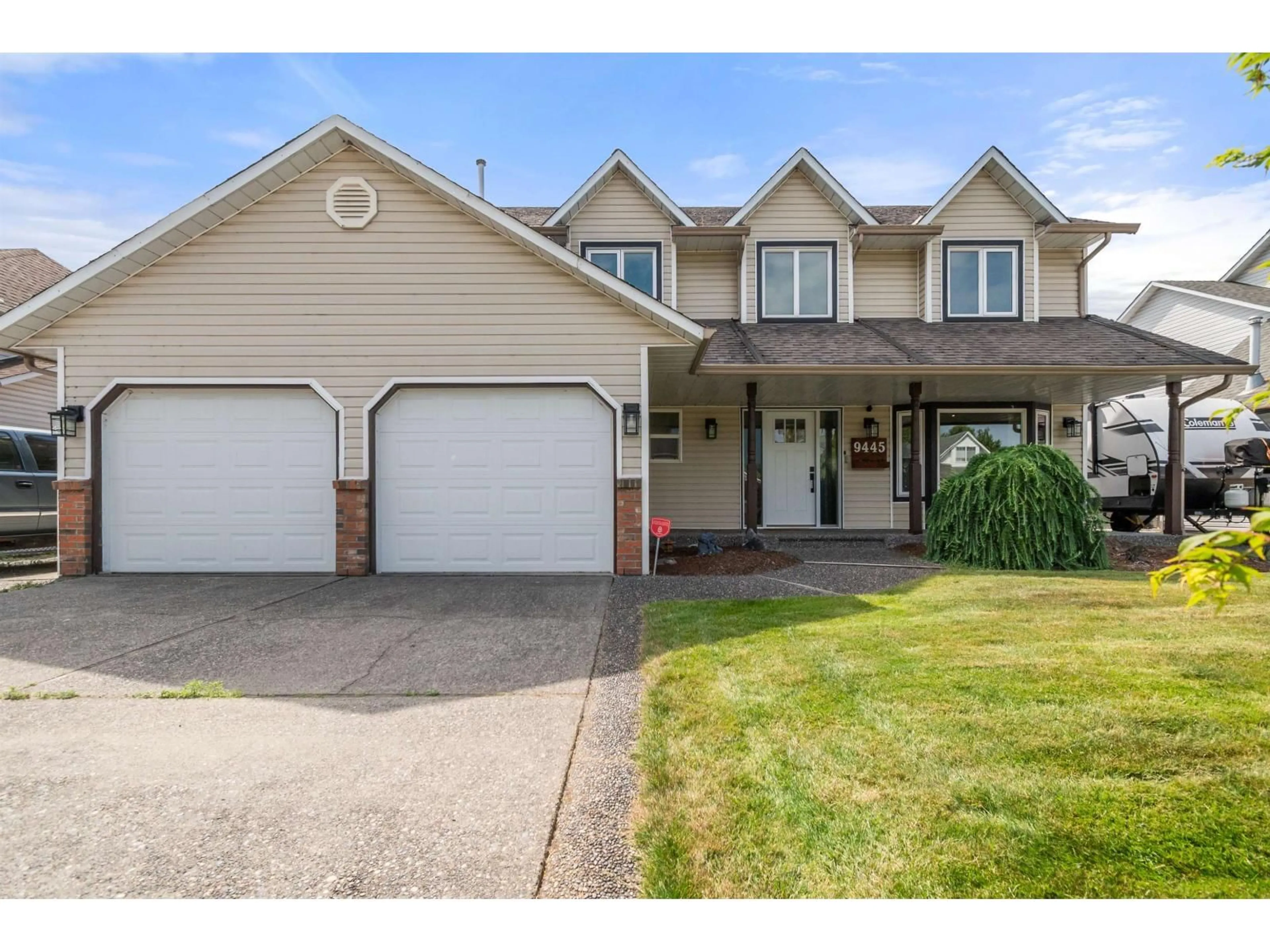 Home with vinyl exterior material, street for 9445 ROSEPARK PLACE, Rosedale British Columbia V0X1X2