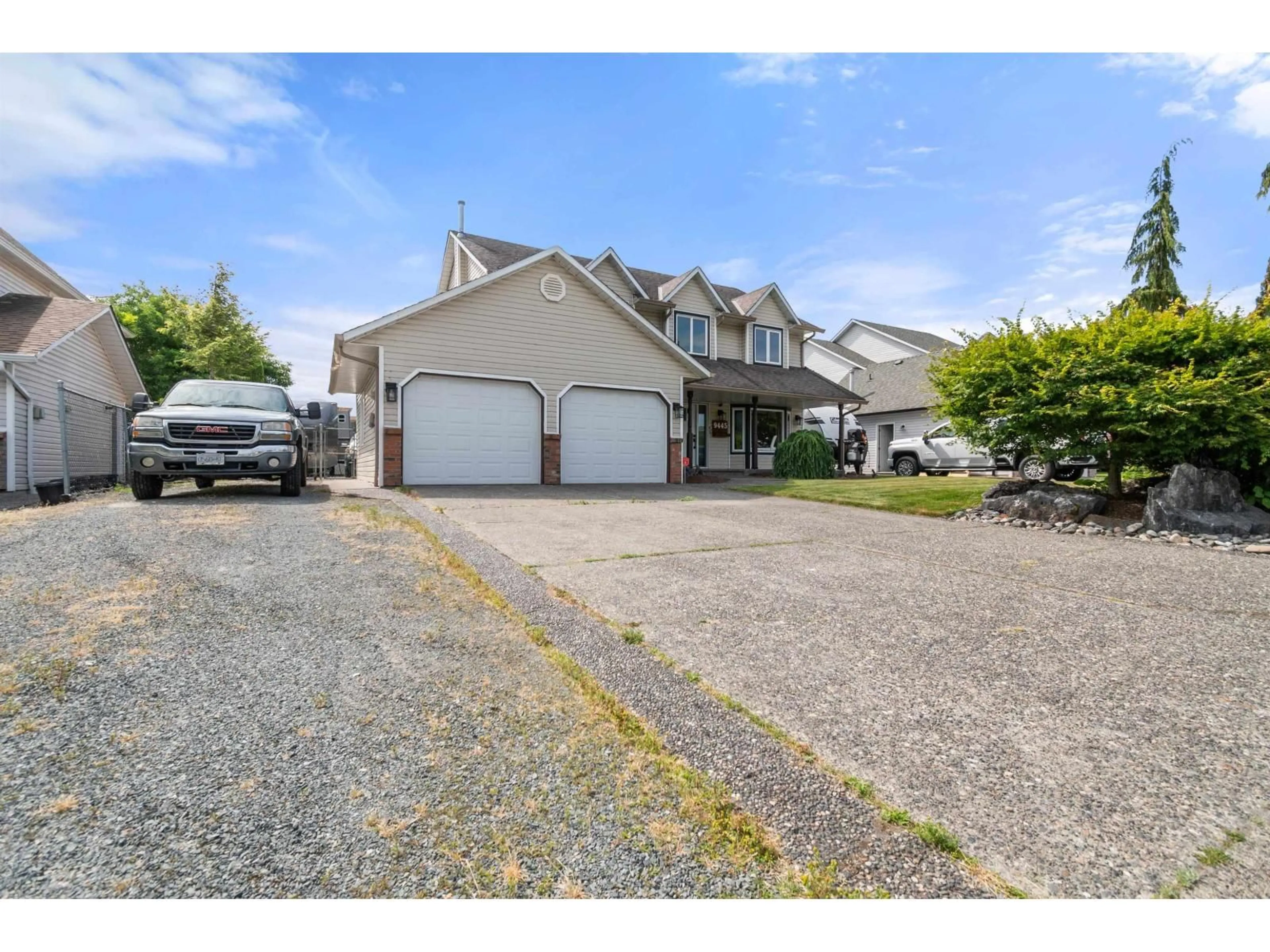 A pic from outside/outdoor area/front of a property/back of a property/a pic from drone, street for 9445 ROSEPARK PLACE, Rosedale British Columbia V0X1X2