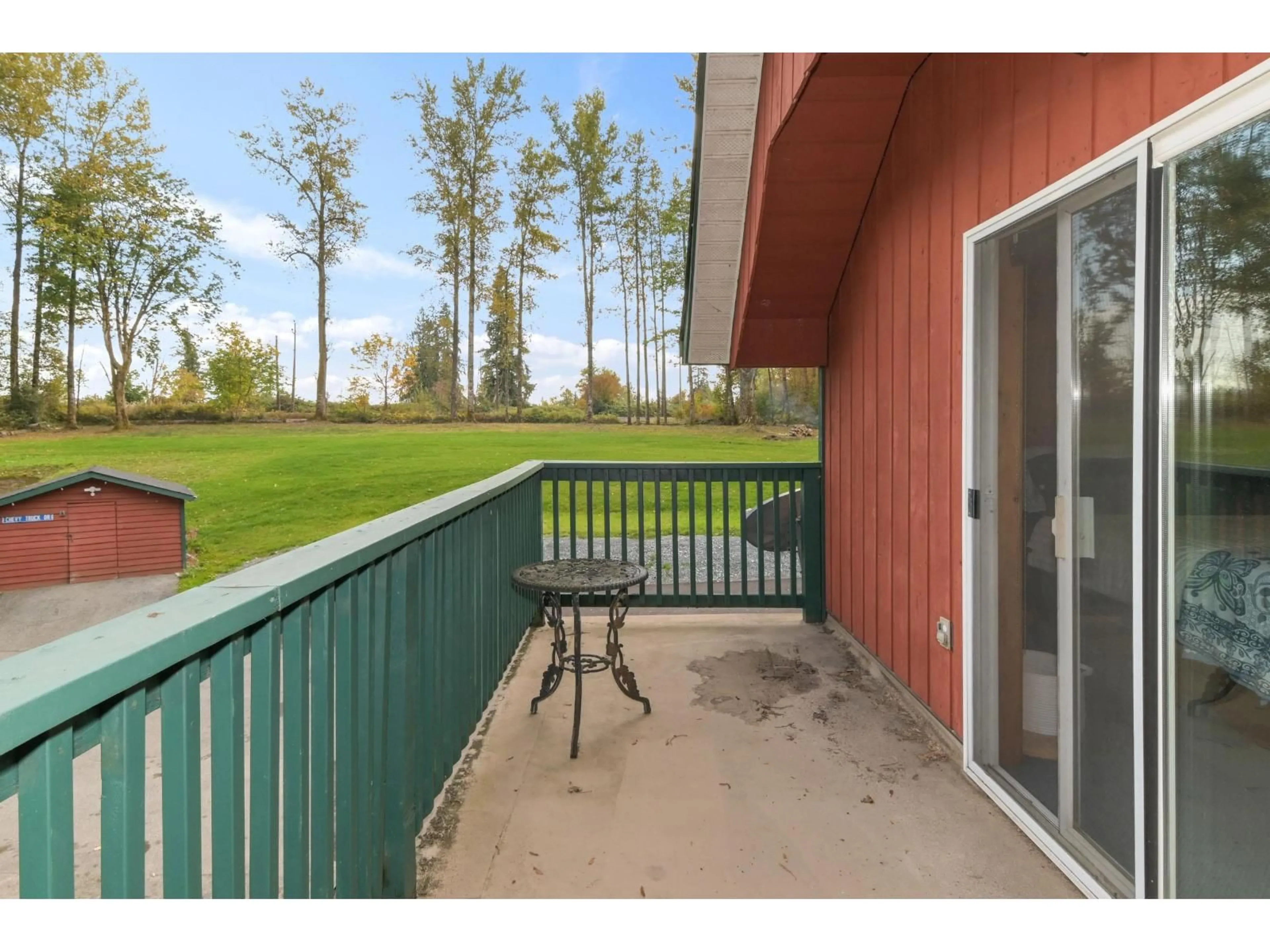 Patio, water/lake/river/ocean view for 25330 72, Langley British Columbia V4W1H6